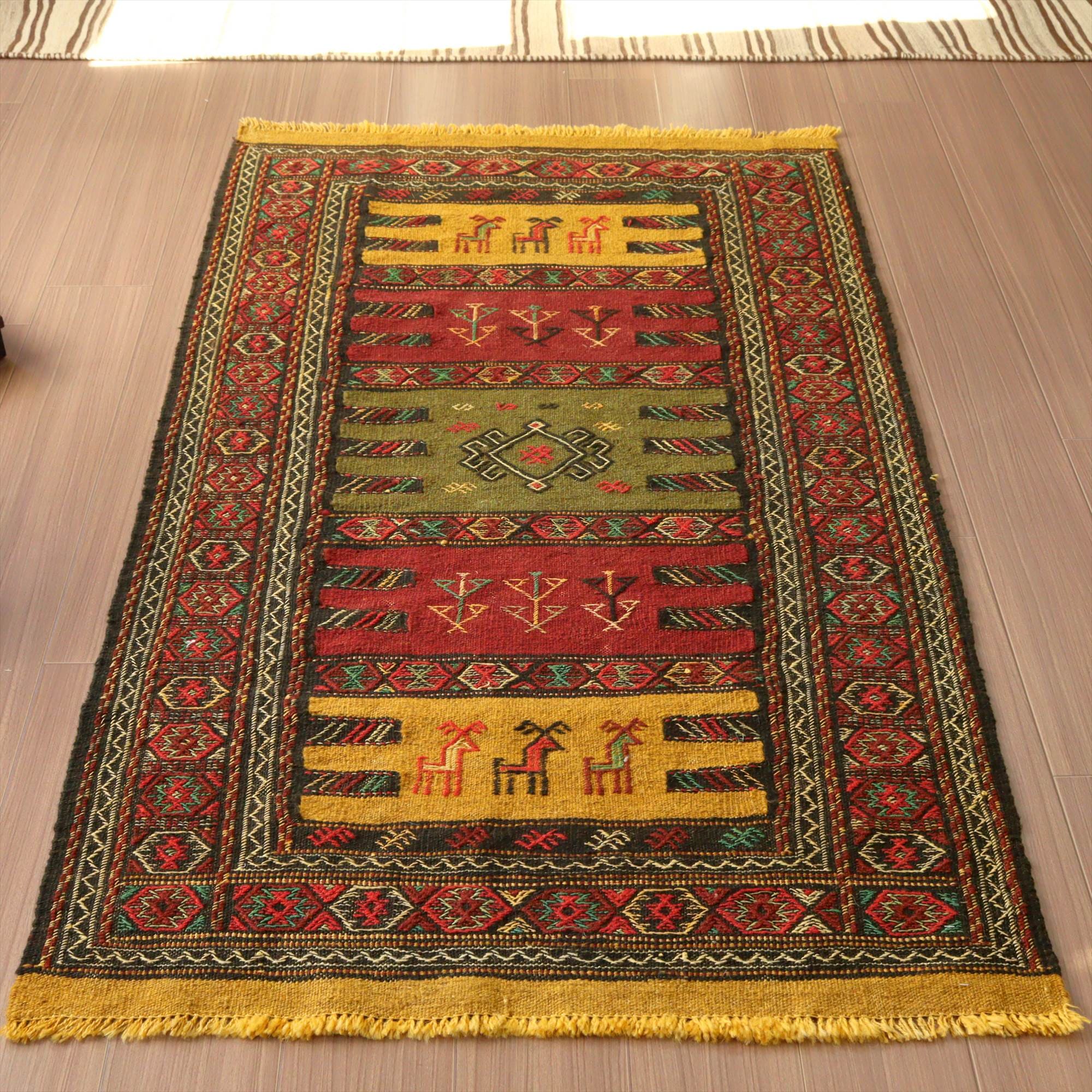 グチャン イランの手織りキリム175×86cm ヤギと生命の樹