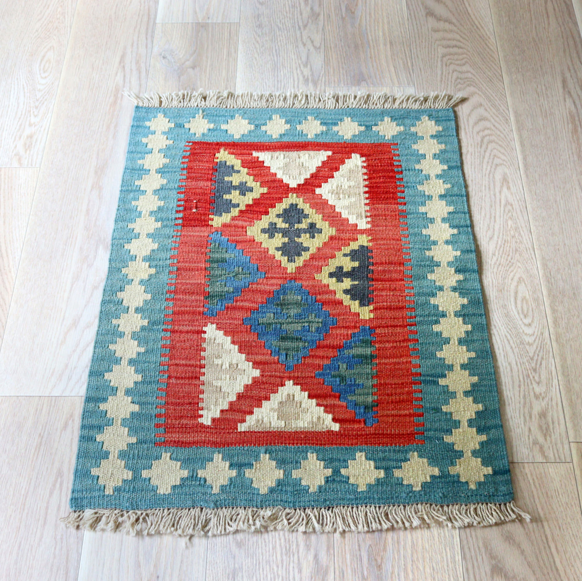カシュカイキリム イラン 手織り84×65cm カラフルな幾何学モチーフ