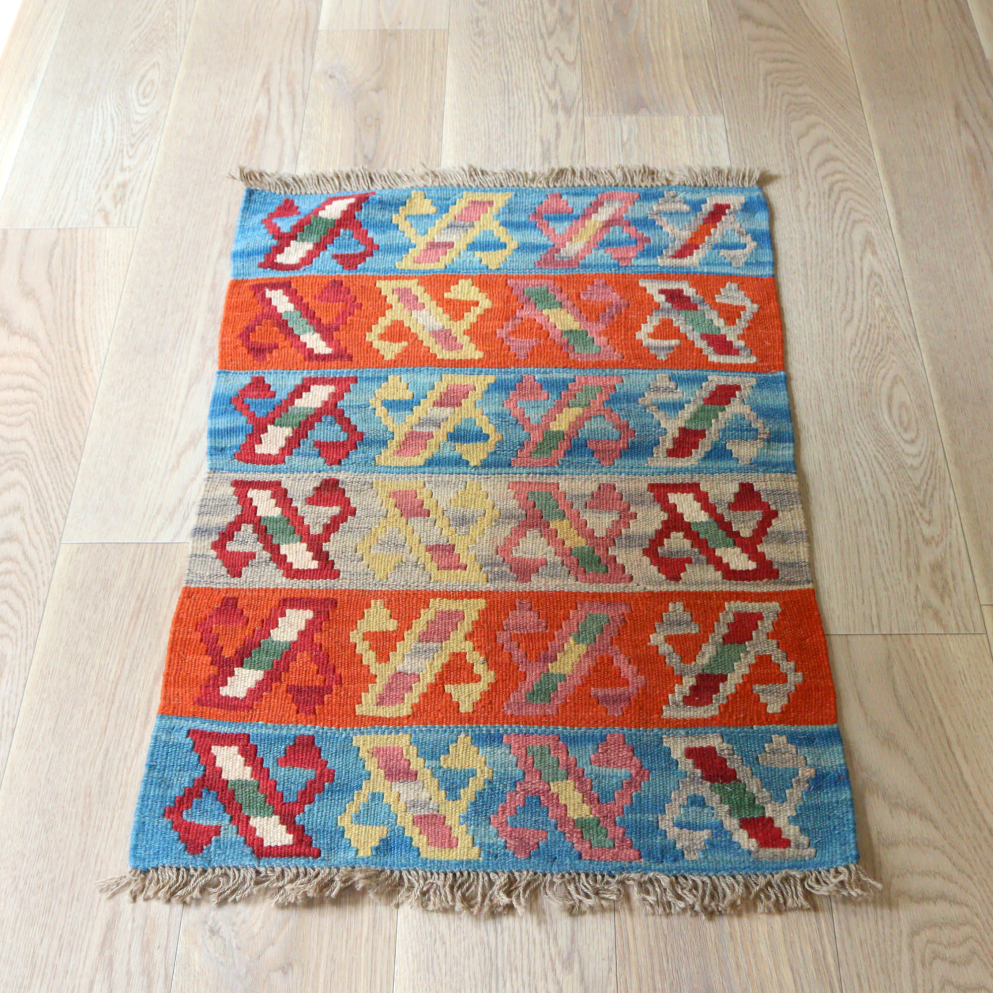 カシュカイキリム イラン 手織り94×62cm カラフルな幾何学モチーフ