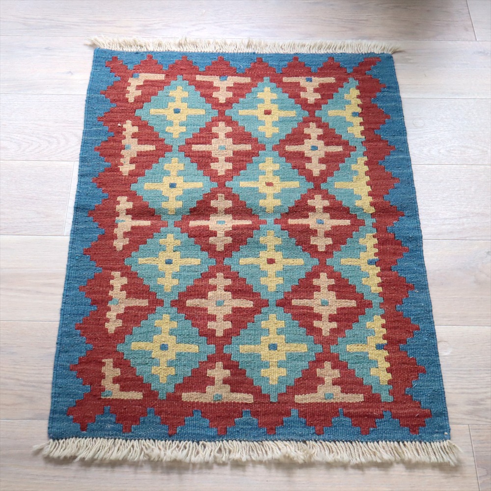 シラーズキリム　カシュカイ族の手織りラグ90×67cm 玄関マットサイズ