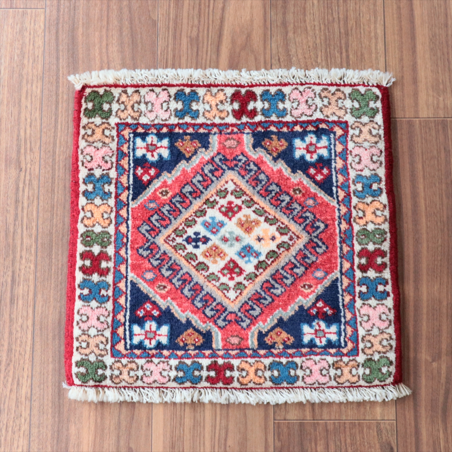 ヤラメ 手織りラグ　42×41cm<br> ミニサイズ /トライバルラグ