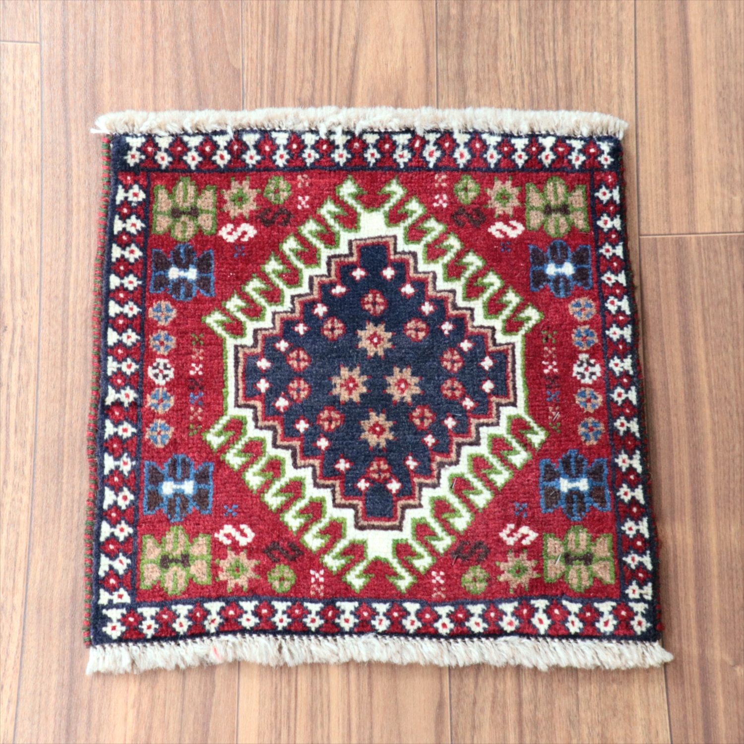 ヤラメ 手織りラグ　39×41cm<br> ミニサイズ /トライバルラグ