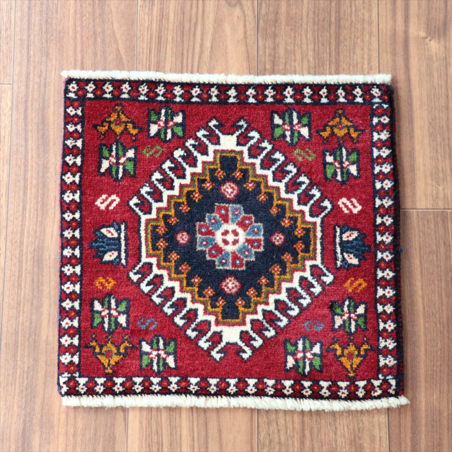 ヤラメ 手織りラグ　39×41cm<br> ミニサイズ /トライバルラグ