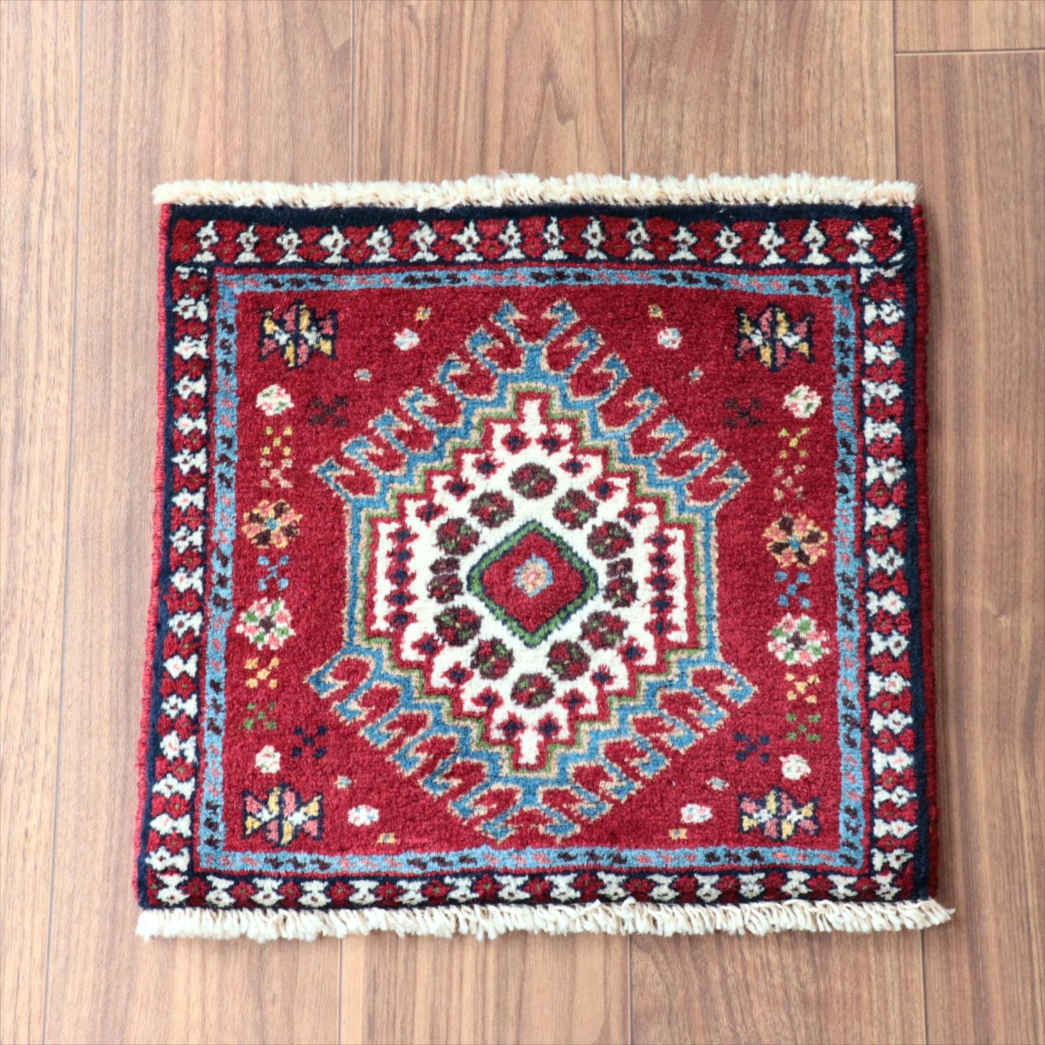 ヤラメ 手織りラグ　40×42cm<br> ミニサイズ /トライバルラグ