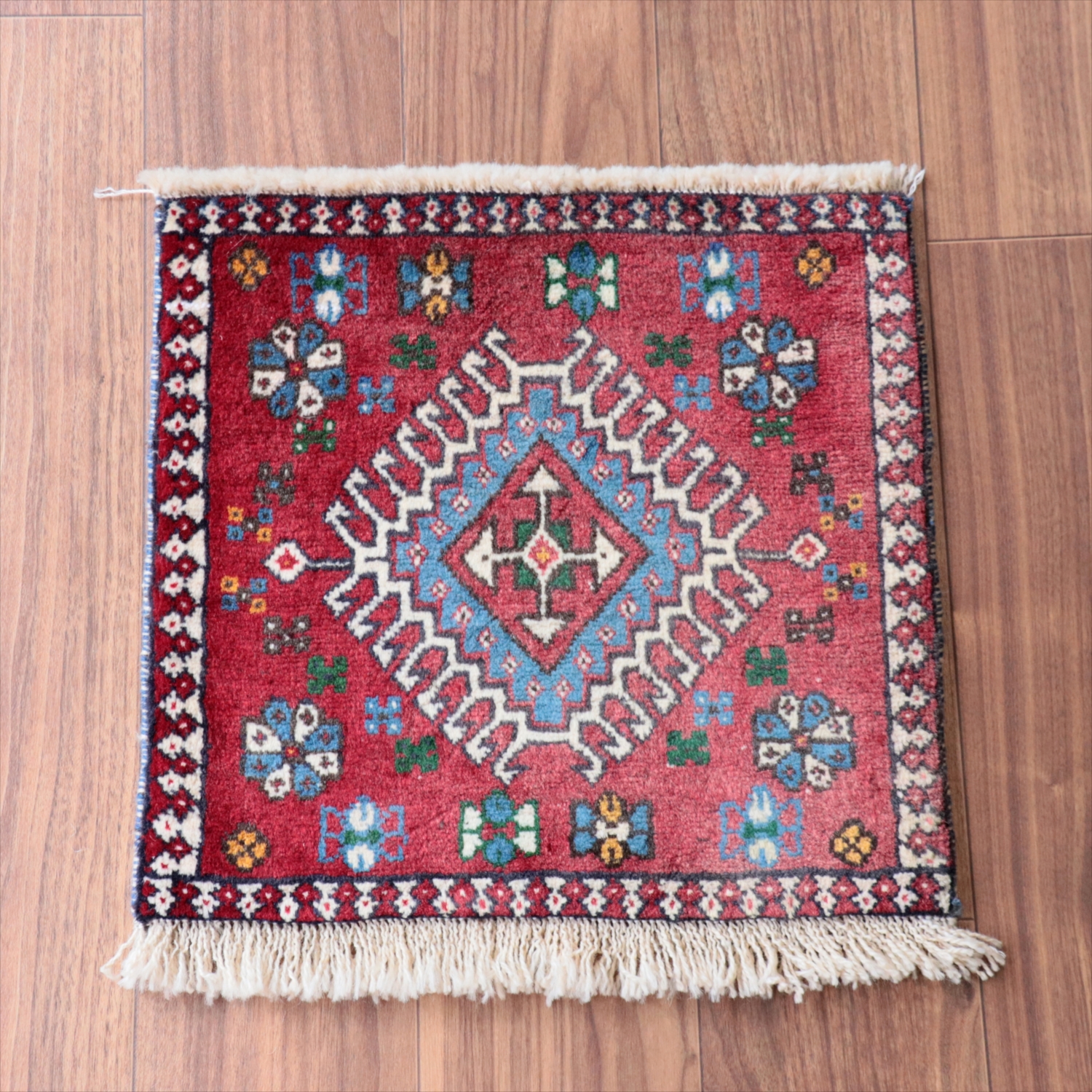 ヤラメ 手織りラグ　42×45cm<br> ミニサイズ /トライバルラグ