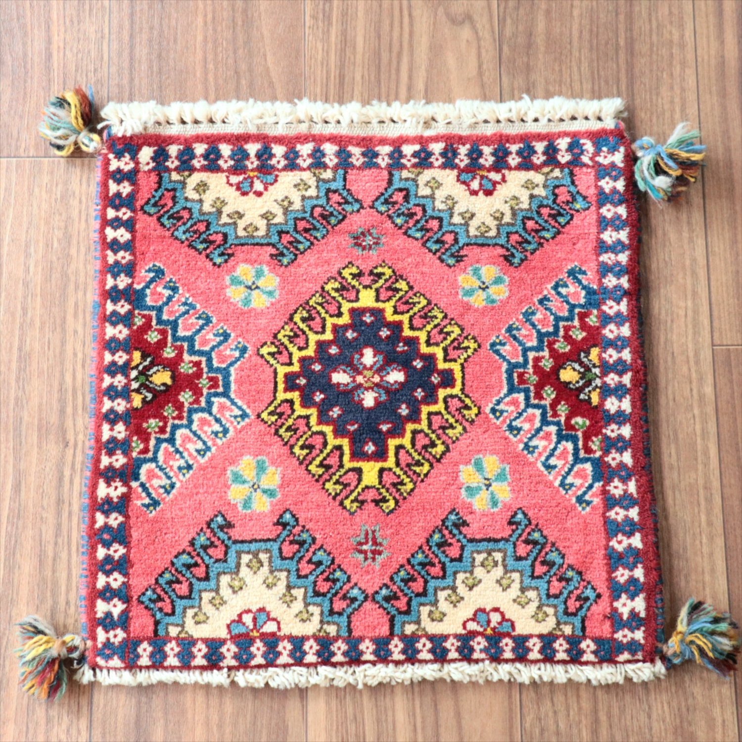 ヤラメ 手織りラグ　41×41cm<br> ミニサイズ /トライバルラグ