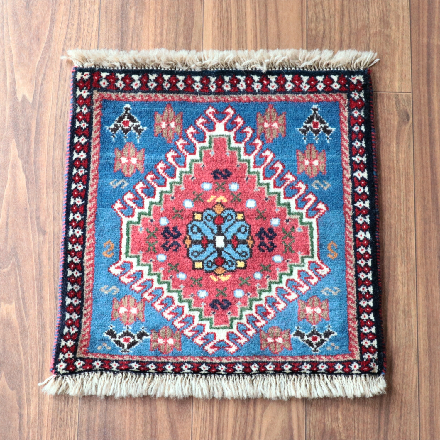 ヤラメ 手織りラグ　43×44cm<br> ミニサイズ /トライバルラグ