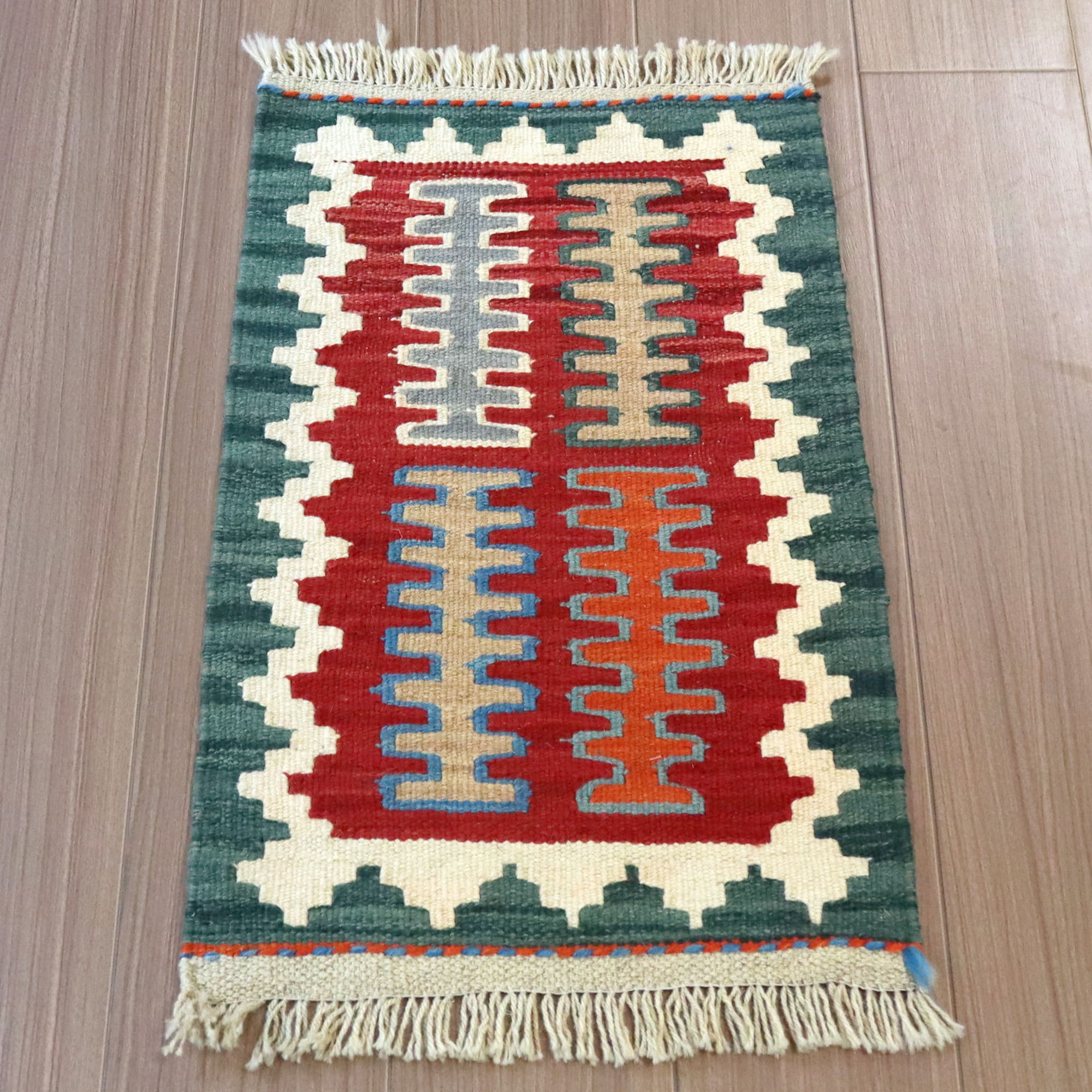カシュカイ族の手織りキリム・シラーズ 66×38cm 発色のよいカラフルモチーフ