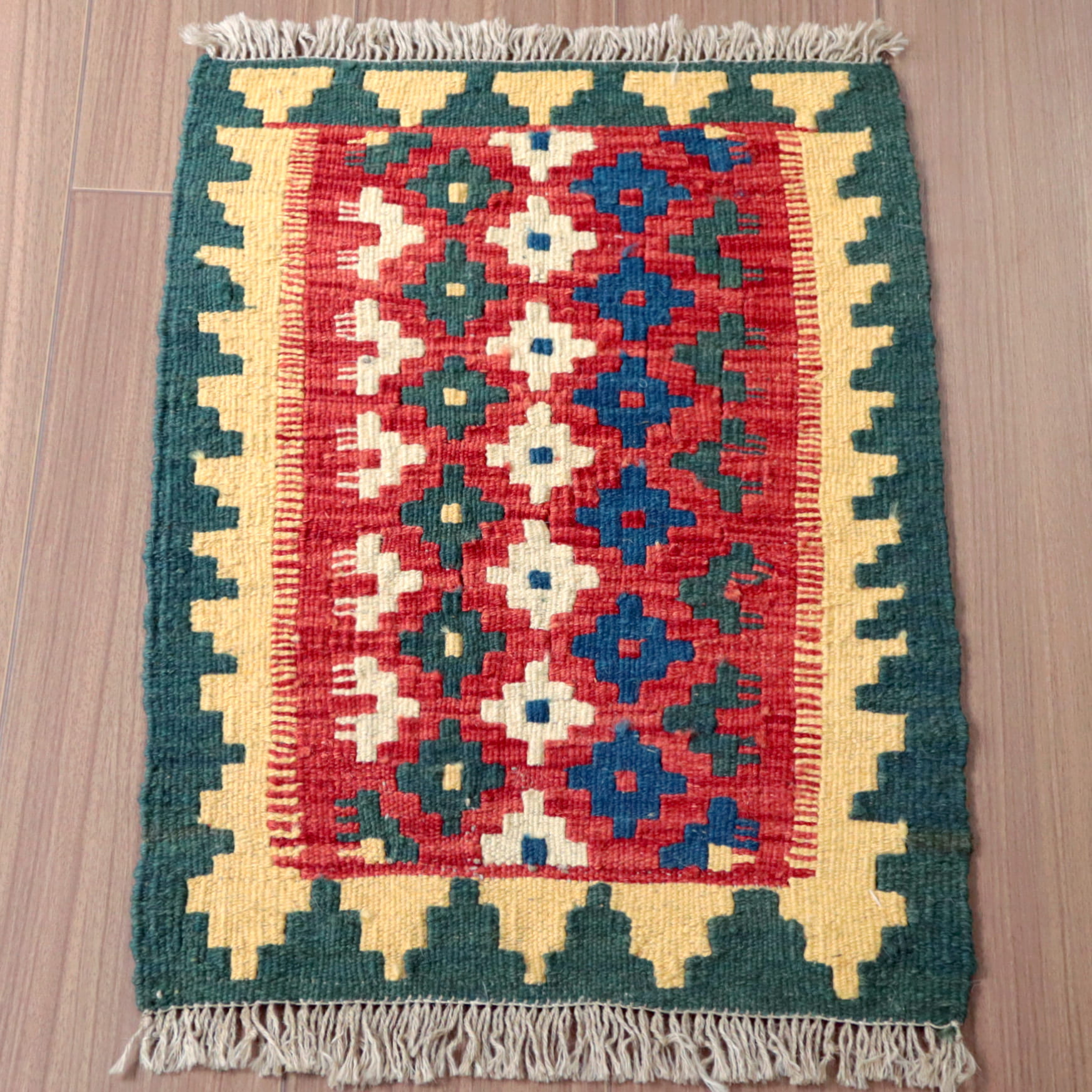 キリム カシュカイ族の手織りキリム58×40cmカラフルモチーフ