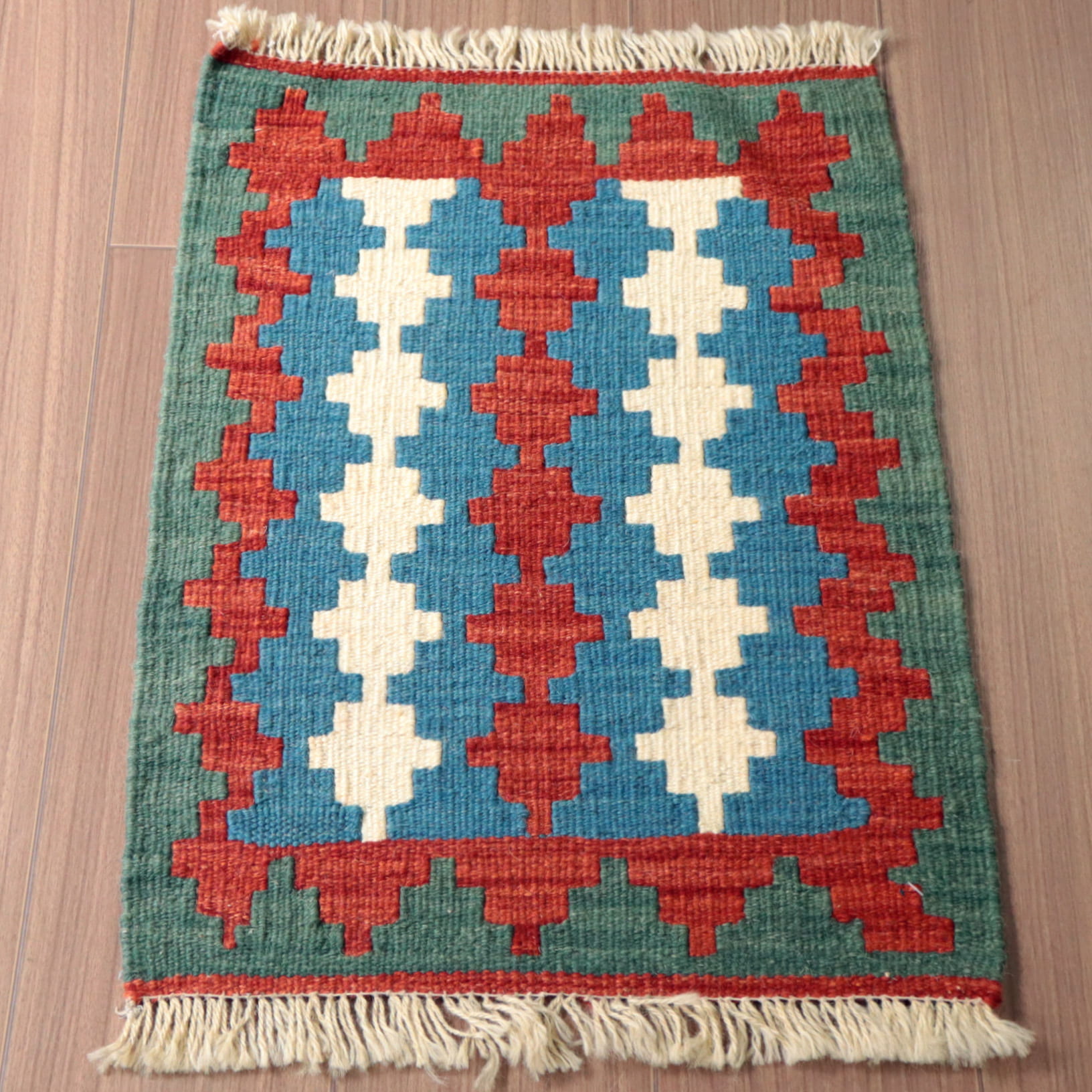 キリム カシュカイ族の手織りキリム62×40cmカラフルモチーフ