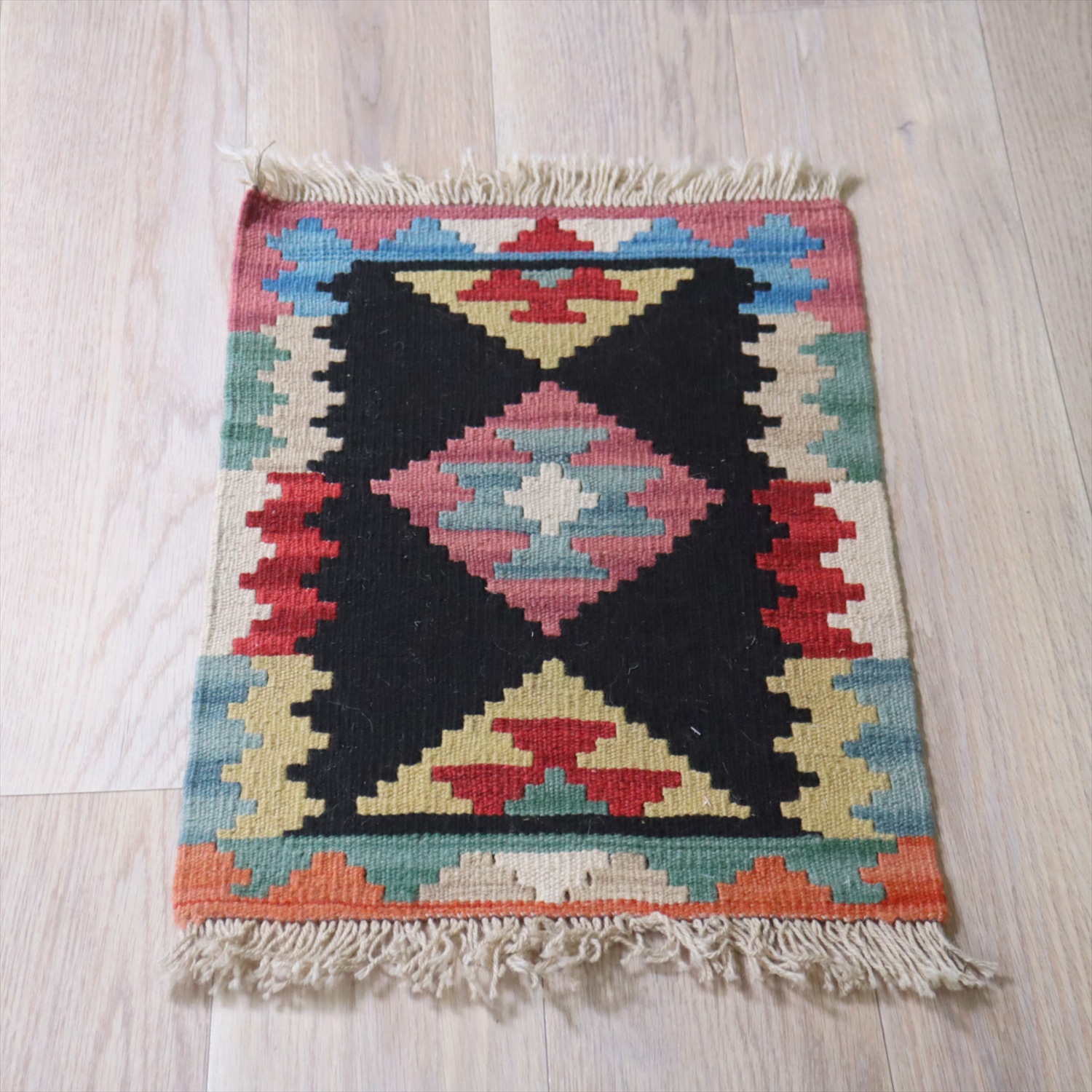手織りキリム　60×43cm イラン南部シラーズ