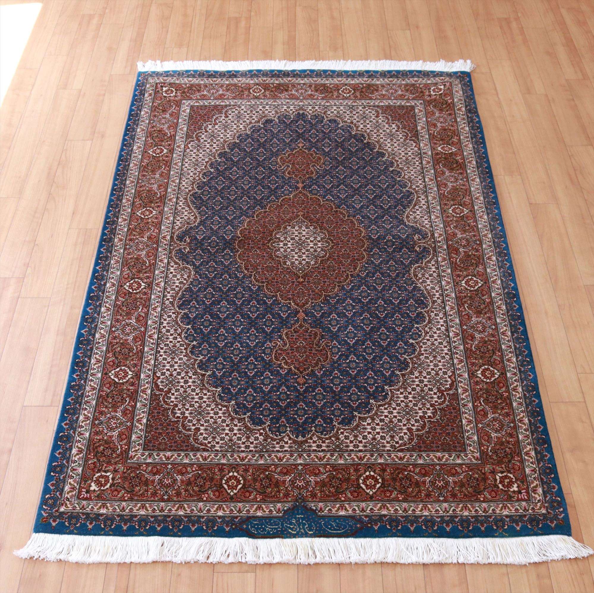 ペルシャ絨毯 タブリーズ産手織りラグ154×100cm アクセントラグサイズ　ブルー＆オレンジ/メダリオン・マヒ
