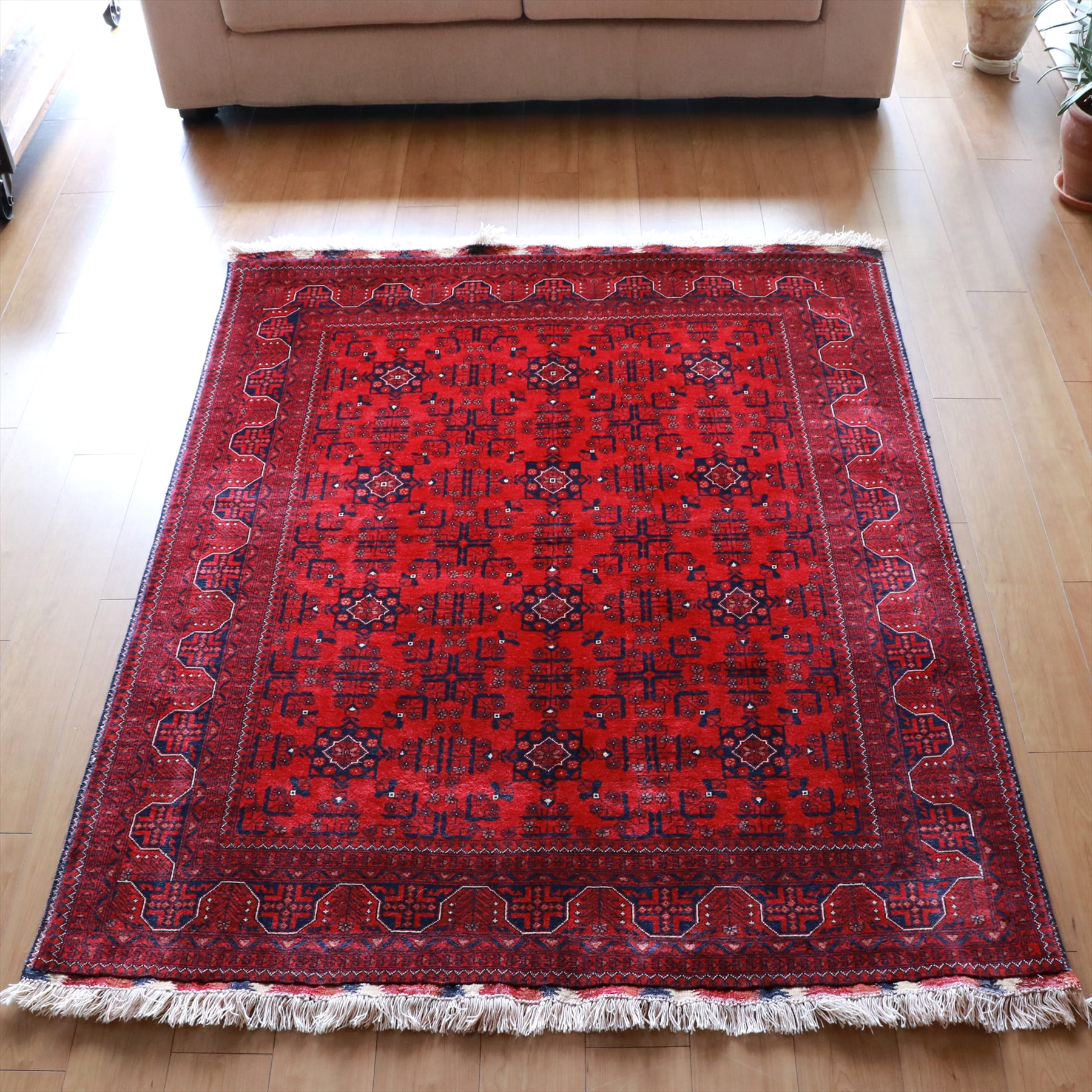 トライバルラグ　手織り絨毯　ビリジック/リビングサイズ186×148cm 細かく緻密な織り・深いボルドー色