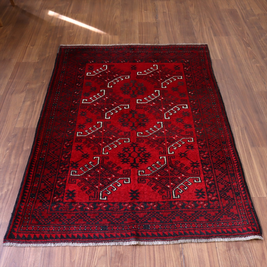 トルクメン　ヤムート　部族絨毯167×115cm 赤と黒