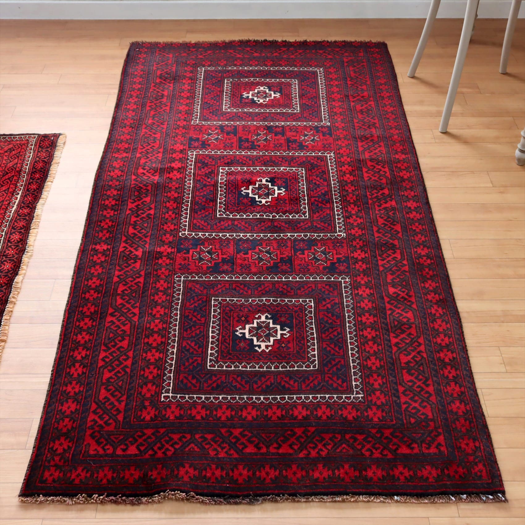 トライバルラグバルーチ189×98cm３つのメダリオン