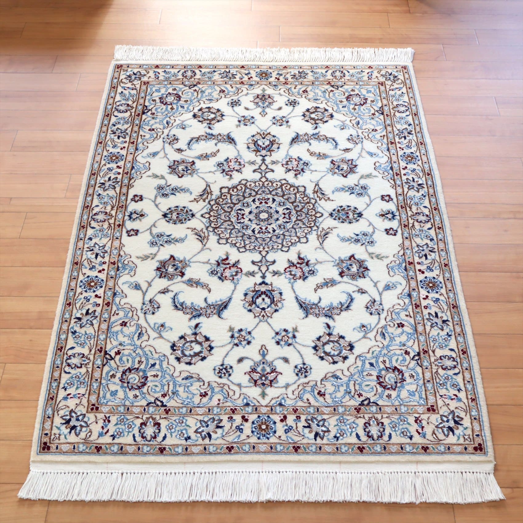 ペルシャ絨毯 ナイン産6L110×78cm ホワイト / ベージュ　オーバルメダリオン