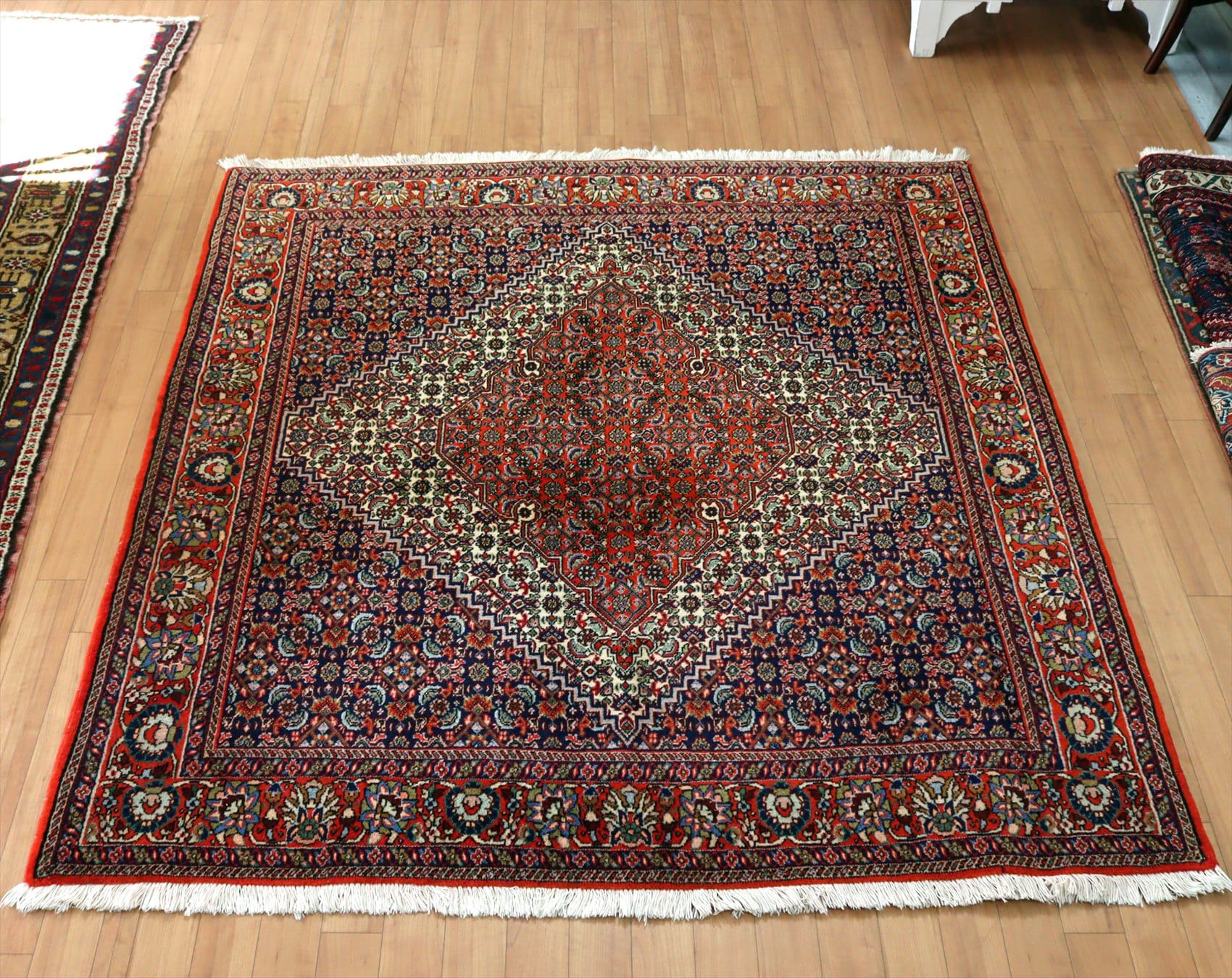 手織り絨毯 ビジャール162×150cm ひし形のメダリオン スクエア