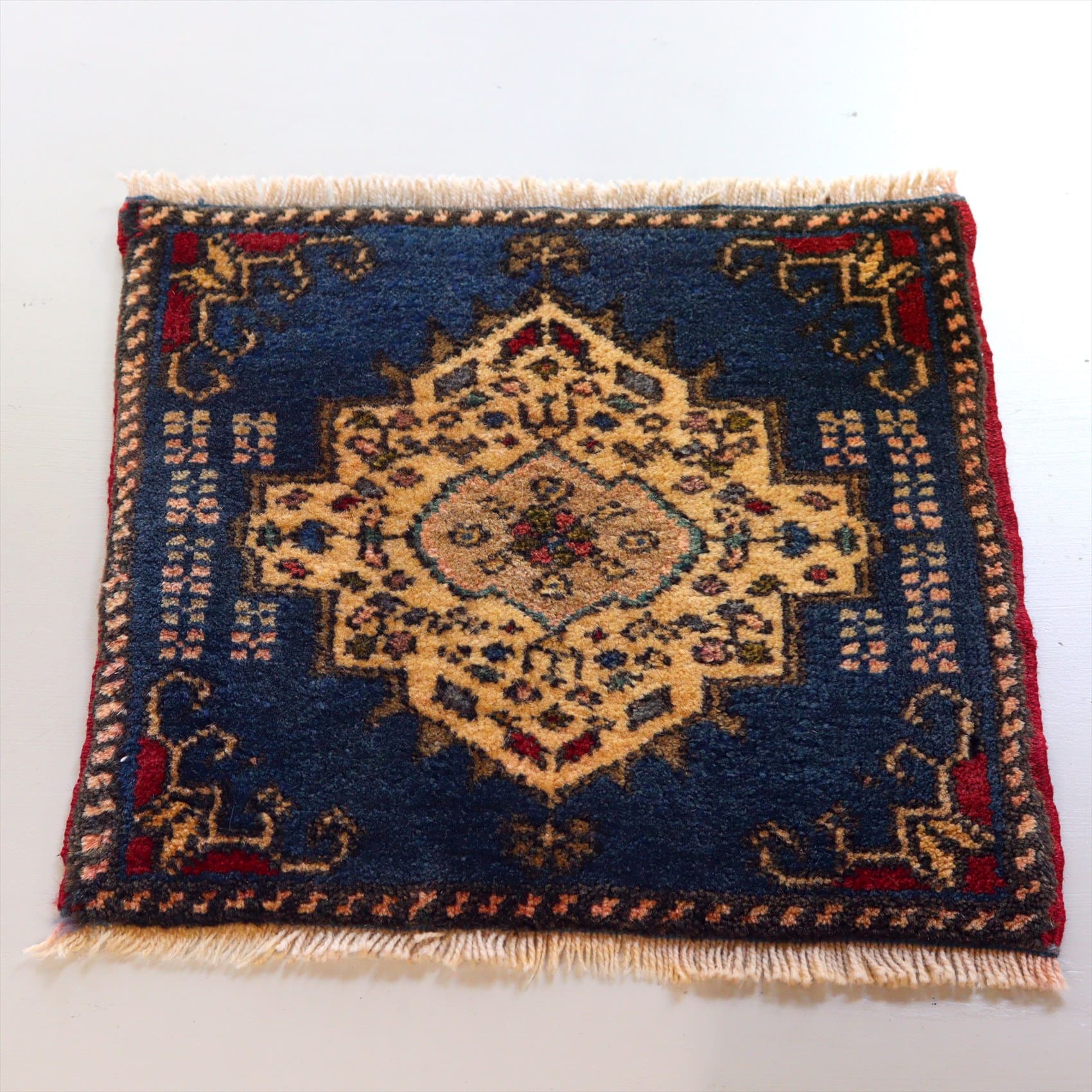 ヴィンテージ 手織りラグ34×37cm ベージュ＆ブルー/トルコ絨毯