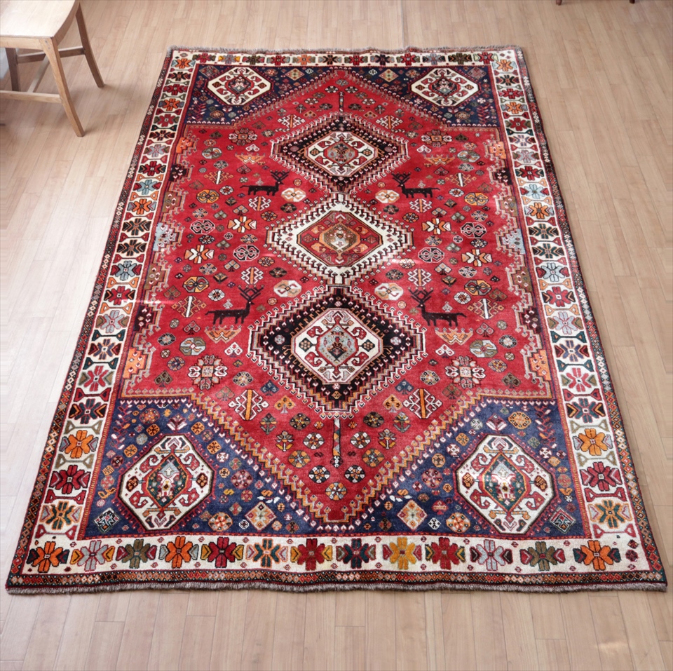 トライバルラグ カシュカイ族の手織り絨毯276×169cm 赤い六角メダリオン スカラベ