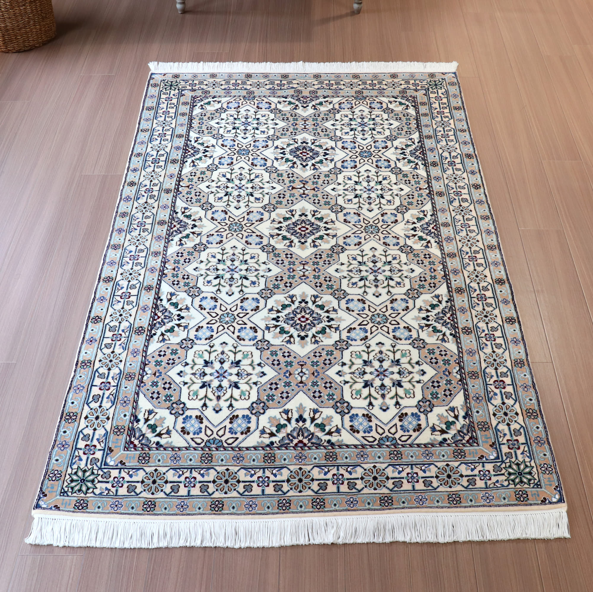 ペルシャ絨毯　ナイン産 9L216×128cm 花のトレリス