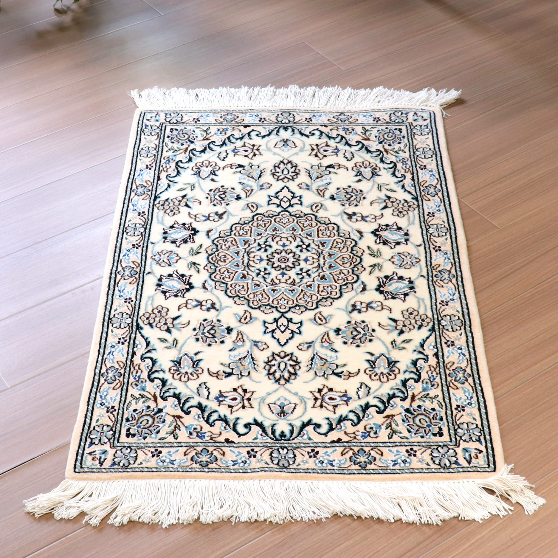 ペルシャ絨毯　ナイン産 9L96×64cm 花のアラベスク　アイボリー　玄関マットサイズ