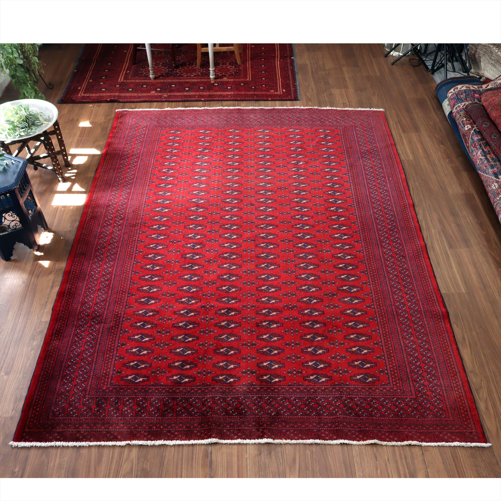 トルクメン族の絨毯 手織りラグ277×212cm 連続するギュル文様 レッド