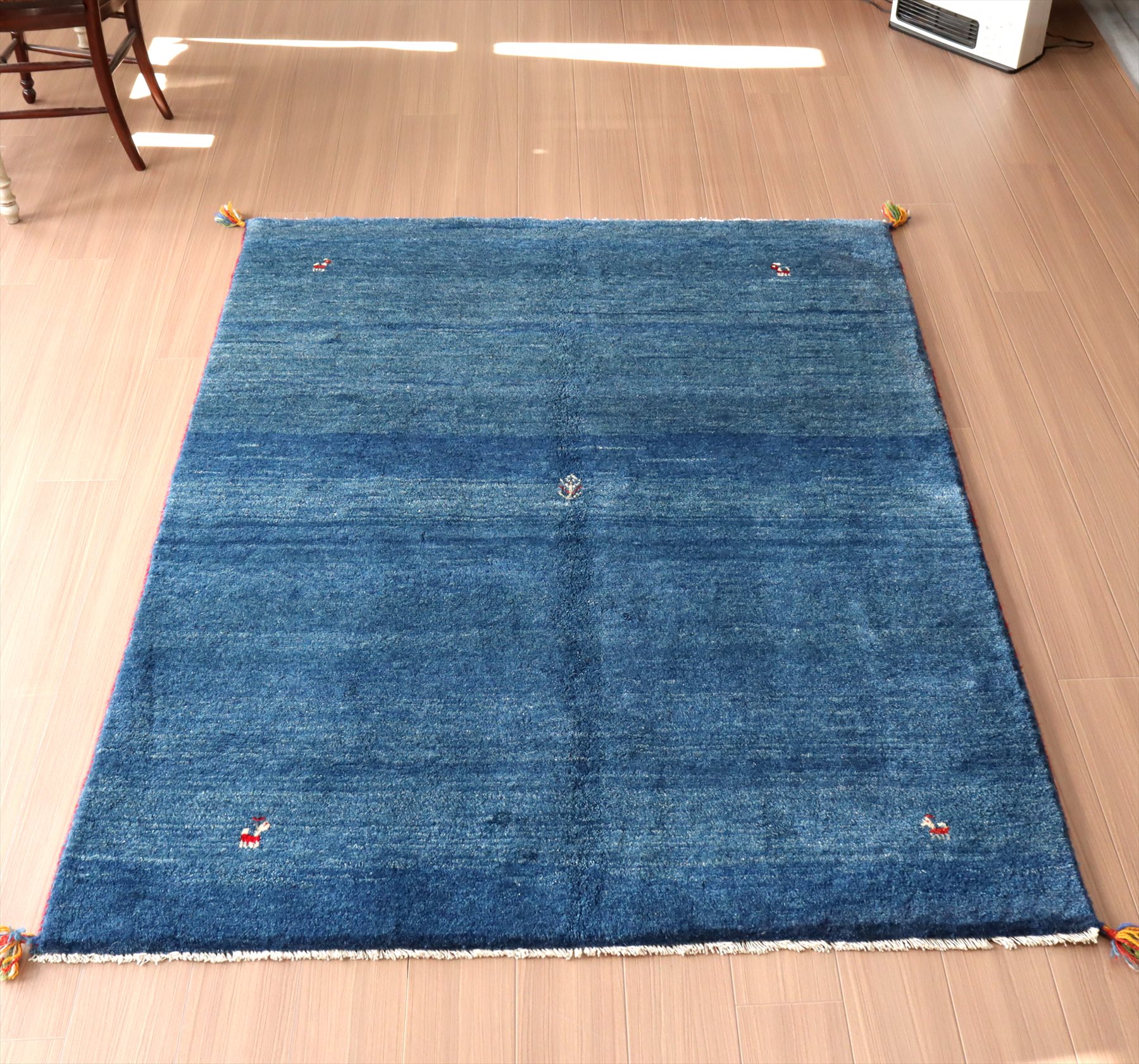 ギャベ　イランカシュカイ族の手織りラグ　ウール100％203×152cmセンターラグサイズ　ブルー