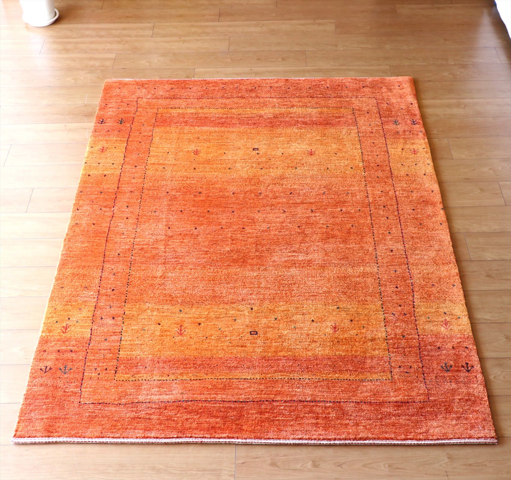 ギャッベ　最上級の細かな織り　ロリアタシュ191×139cm オレンジ＆イエローグラデーション