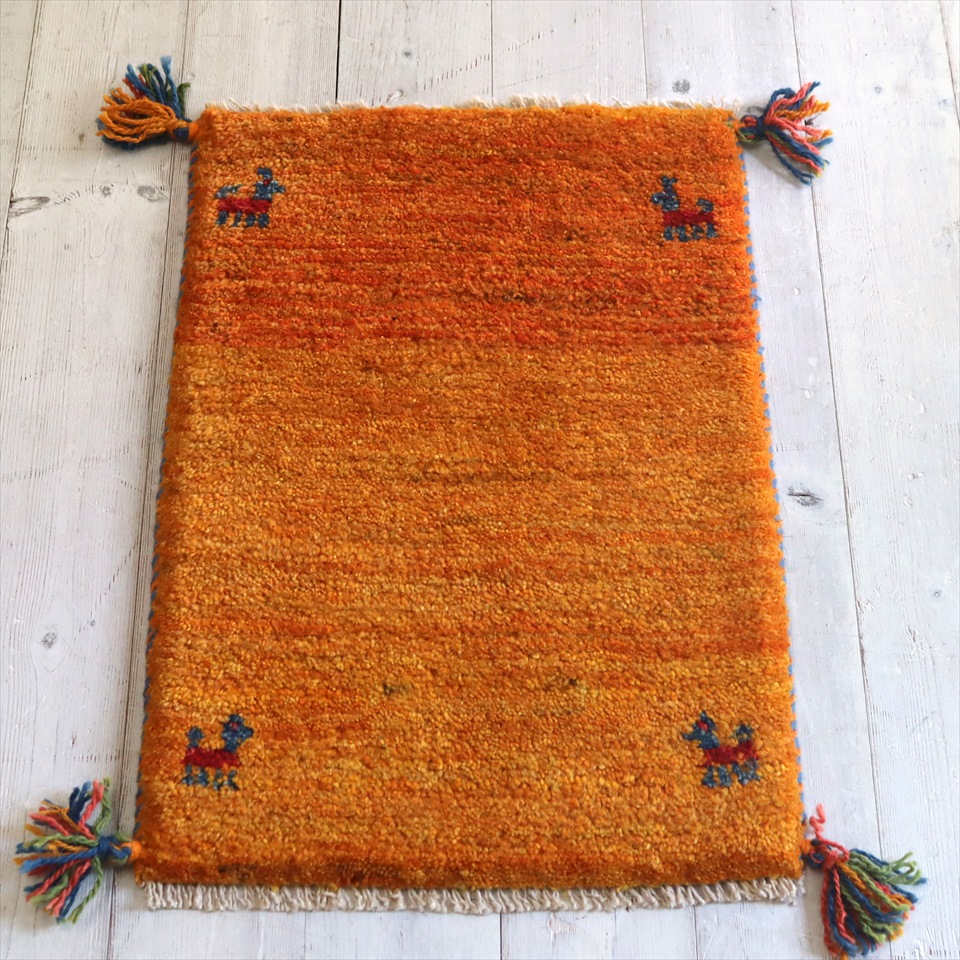 ギャッベ イランの手織りラグ GABBEH57×40cm オレンジ　4匹のヤギ