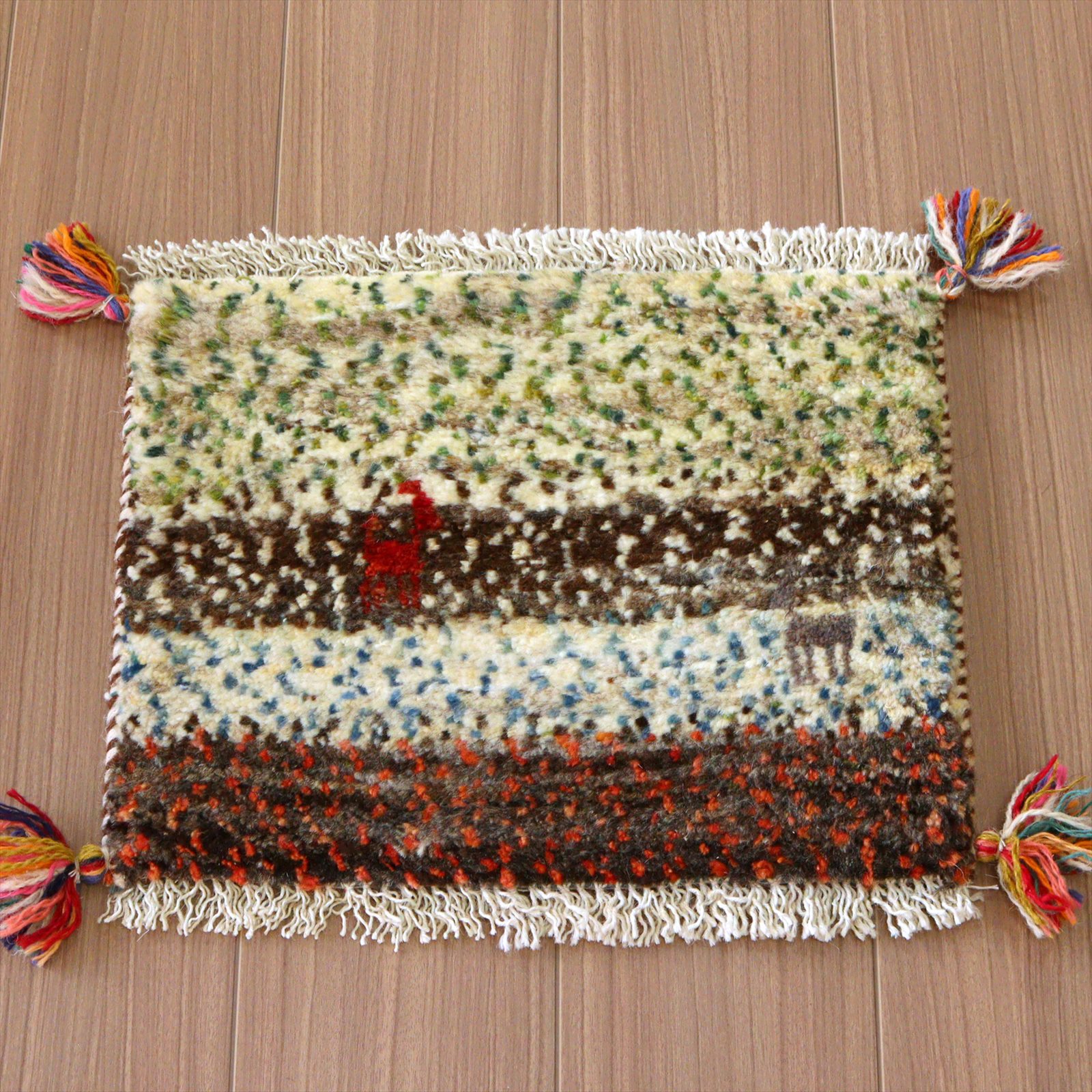 ギャッベ　座布団サイズ33×42cm イラン南部ファルス地方 遊牧民の手織りラグ