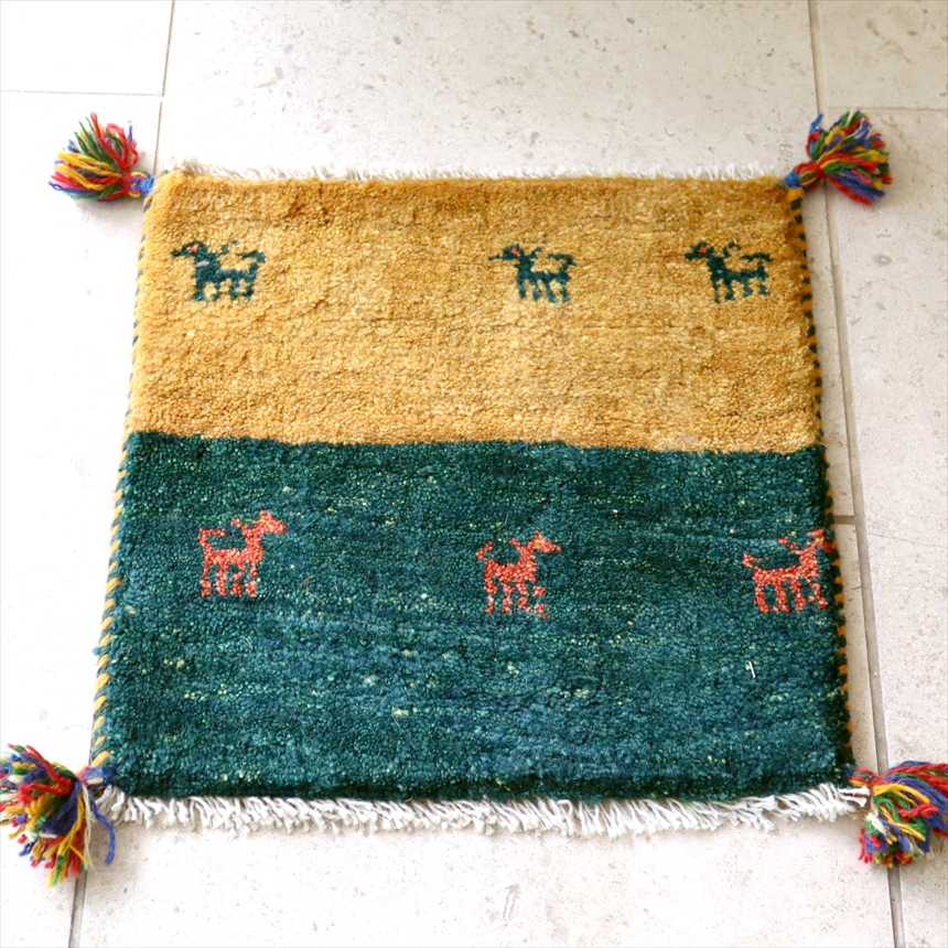 イラン ギャッベ40×39cm 遊牧民の手織りラグ　座布団サイズ
