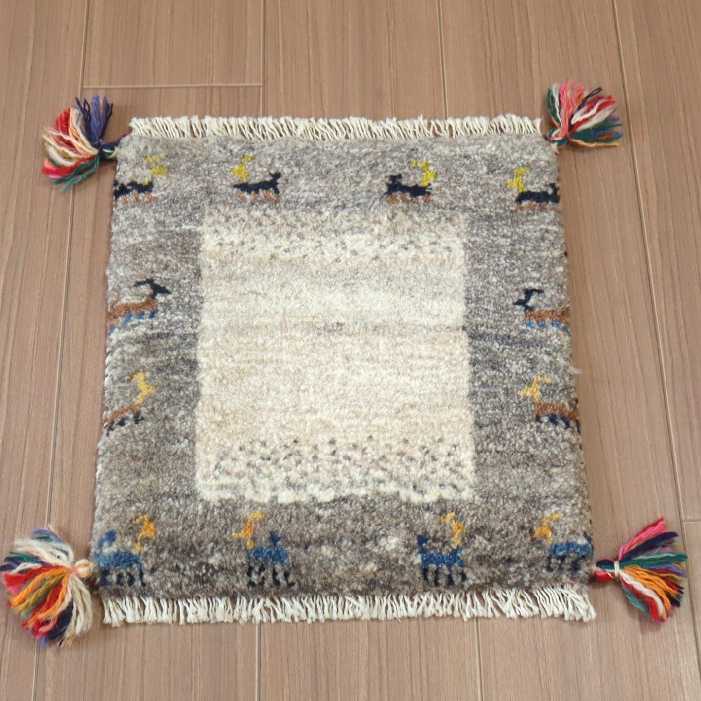 【15%OFF】ギャッベ　座布団サイズ38×35cm イラン南部ファルス地方 遊牧民の手織りラグ