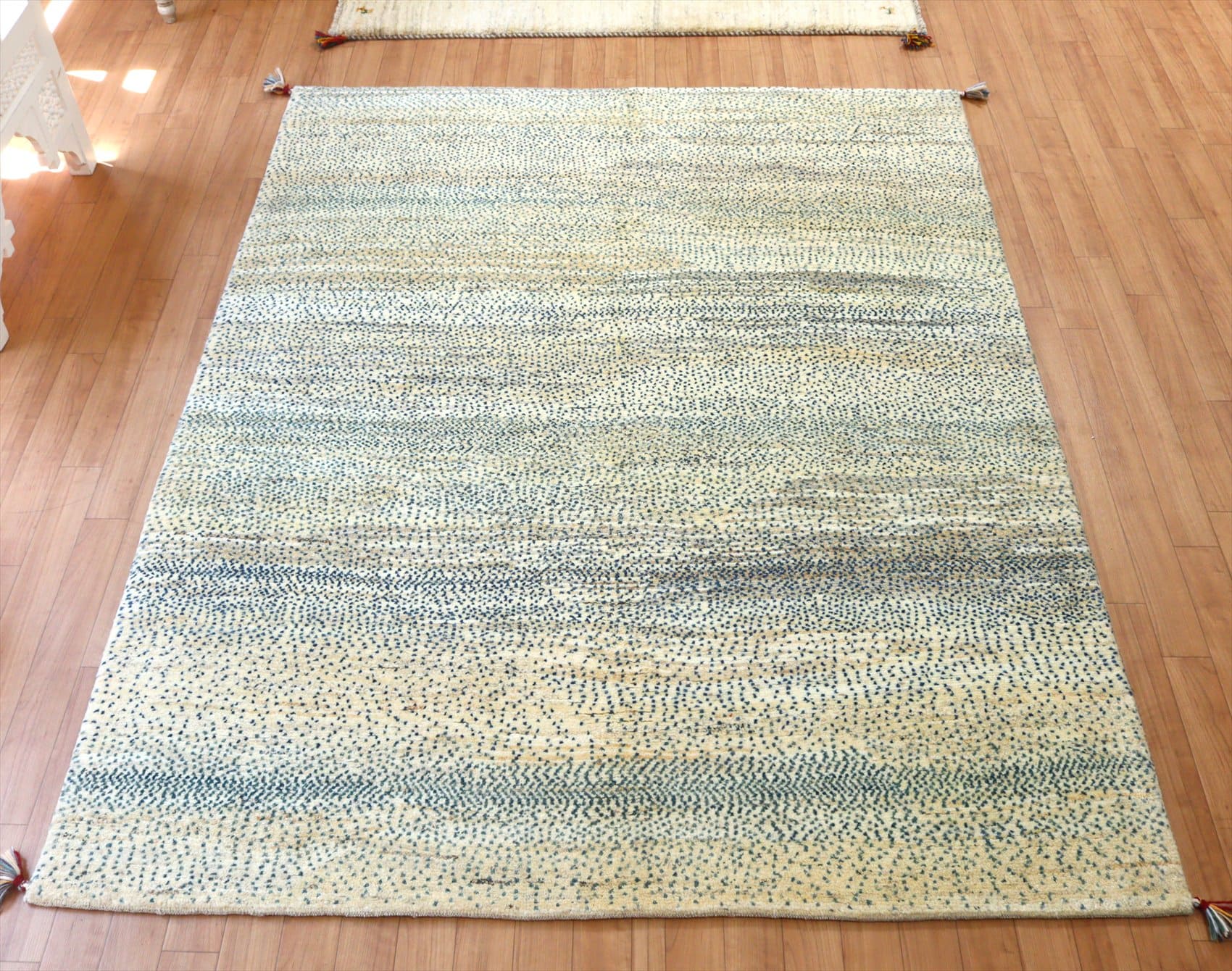 ギャッベ イランの手織りラグ195×153cm ドットデザイン
