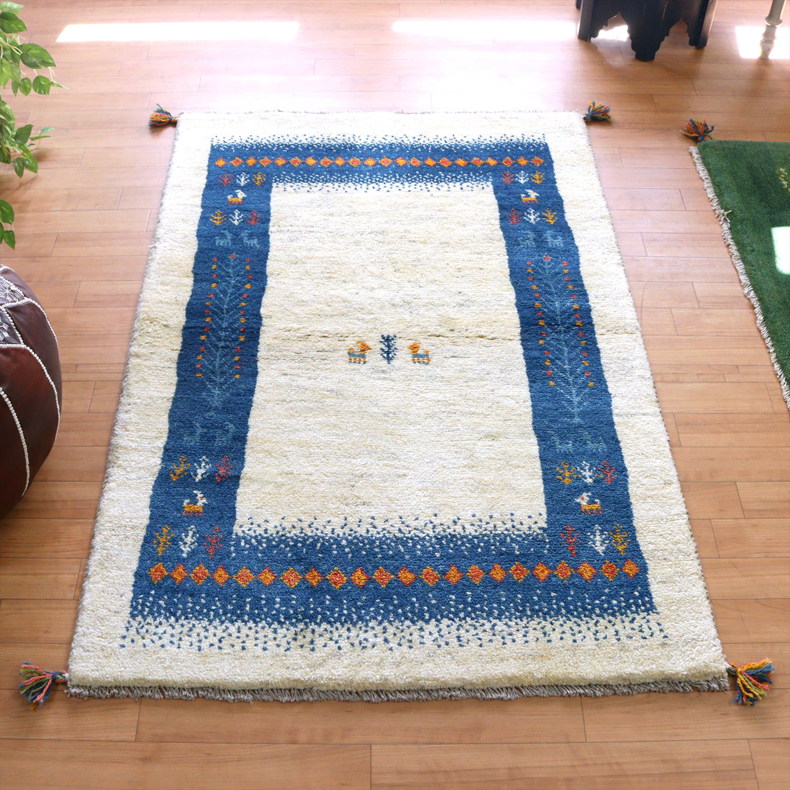 ギャッベ イランの手織りラグ143×96cm アイボリー＆ブルー