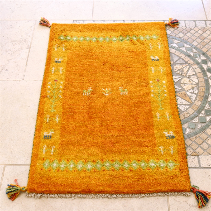 カシュカイ族の手織りラグ ギャッベ 87×59cm オレンジ 玄関マットサイズ