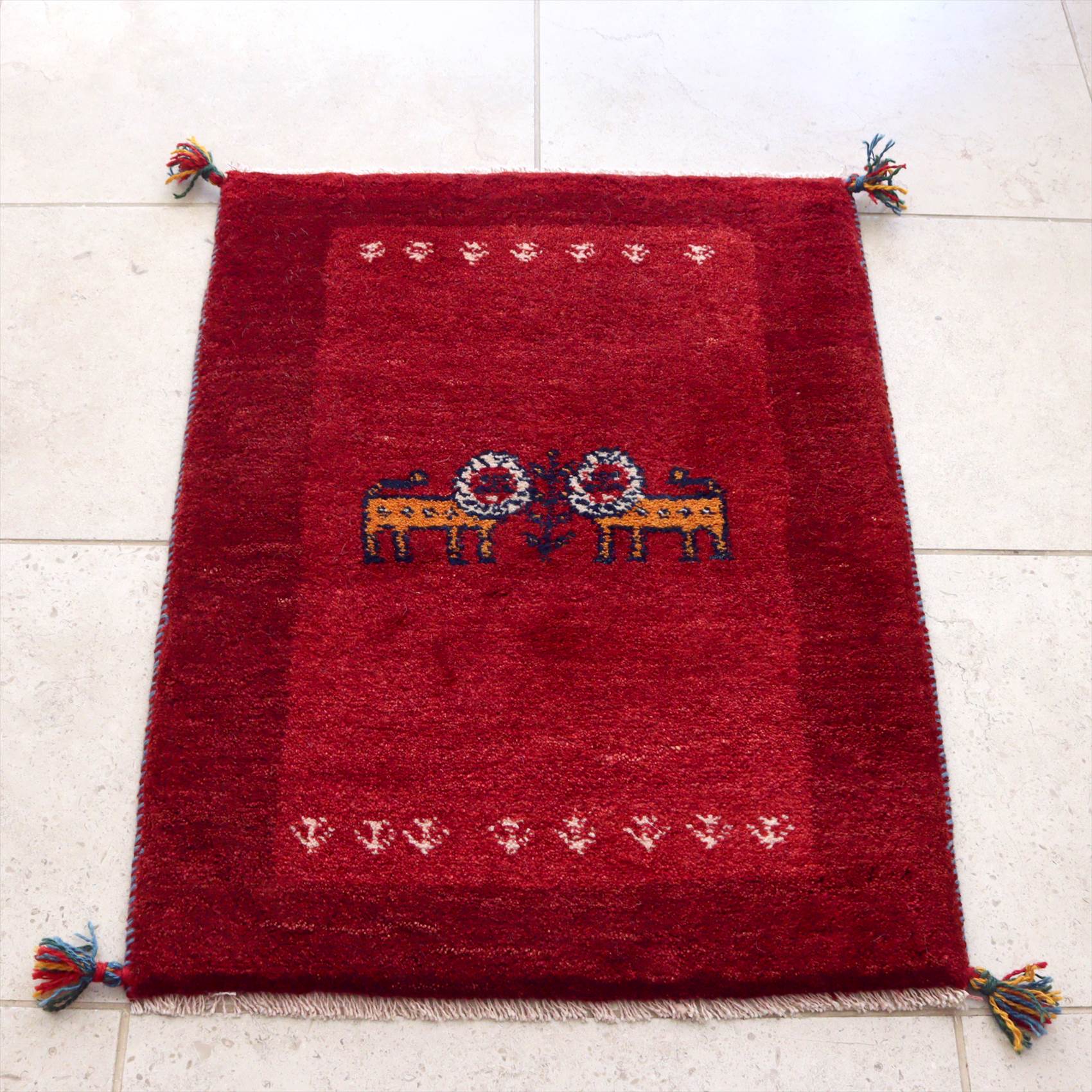 ライオン ギャッベ83×63cm カシュカイ族の手織りラグ