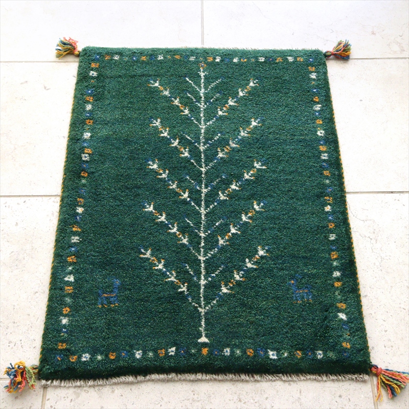 カシュカイ族の手織りラグ ギャッベ83×62cm 生命の樹 グリーン