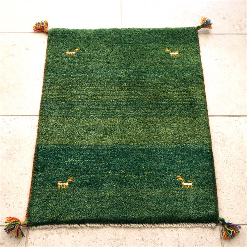 イランの手織りラグ ギャッベ82×62cm グリーン シンプルデザイン