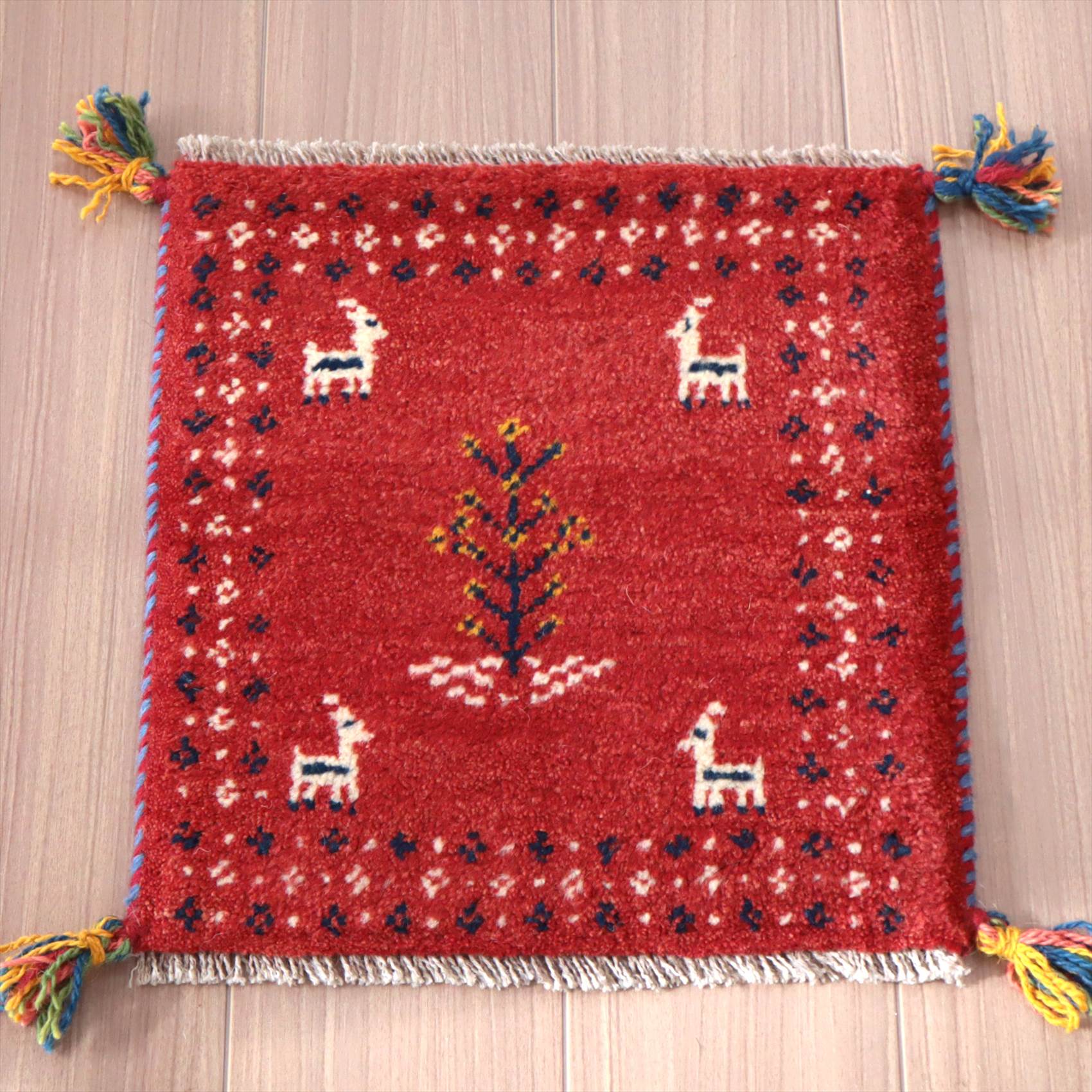 遊牧民の手織りギャッベ　41×39cm イラン産　レッド