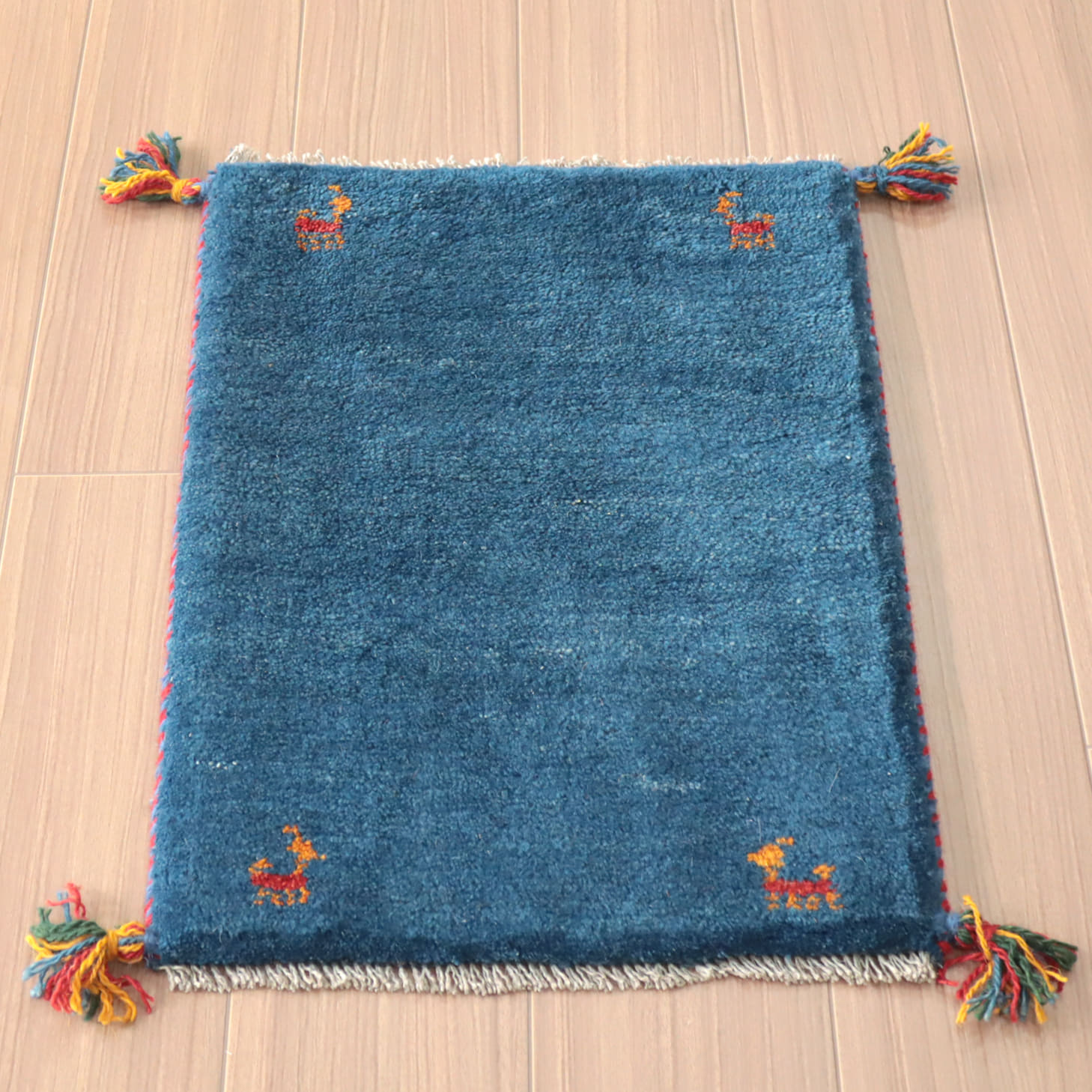 ギャッベ イラン産手織りラグ 56×41cm ブルー　無地　シンプル