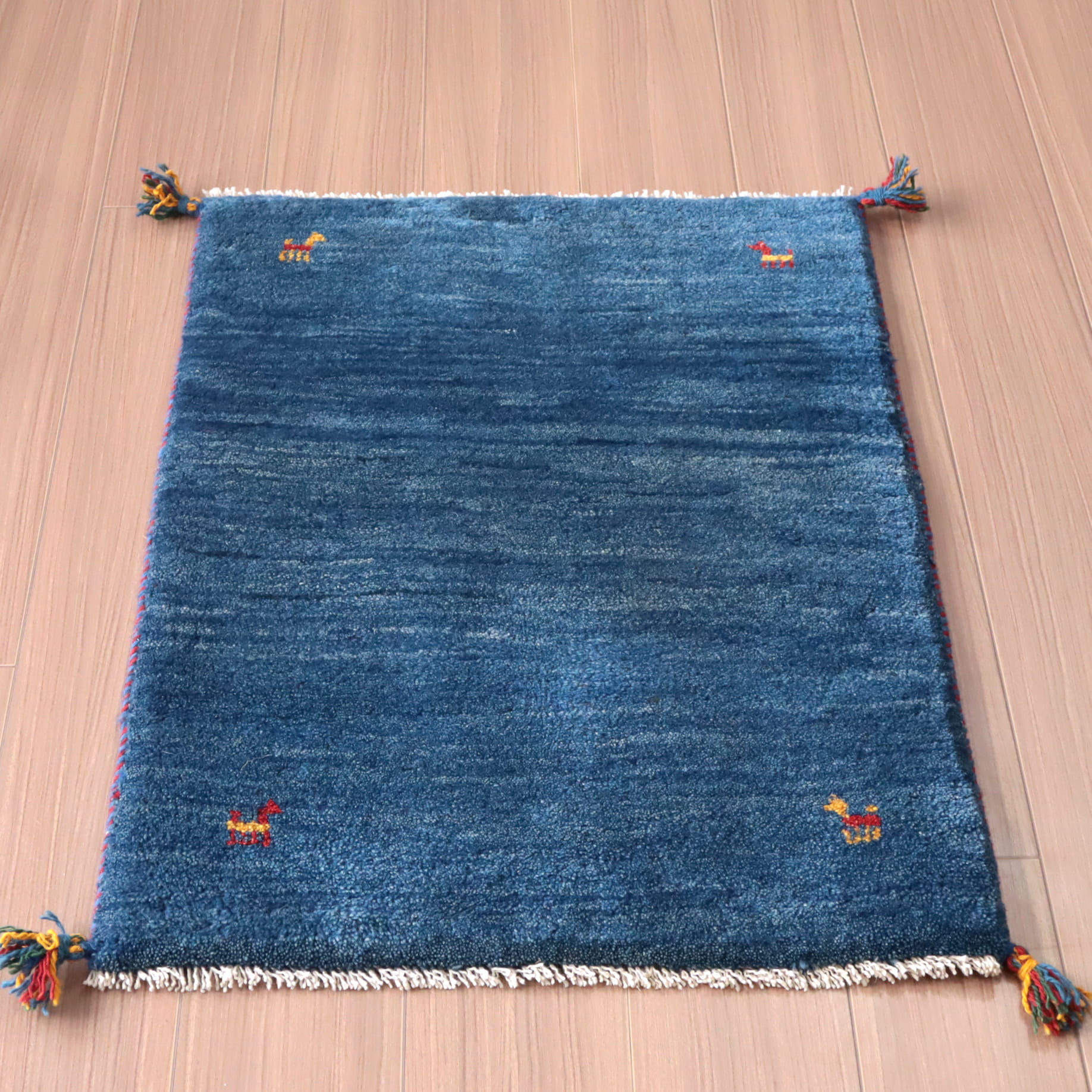 ギャッベ イラン産手織り　玄関マット90×64cm シンプル　無地　ブルー
