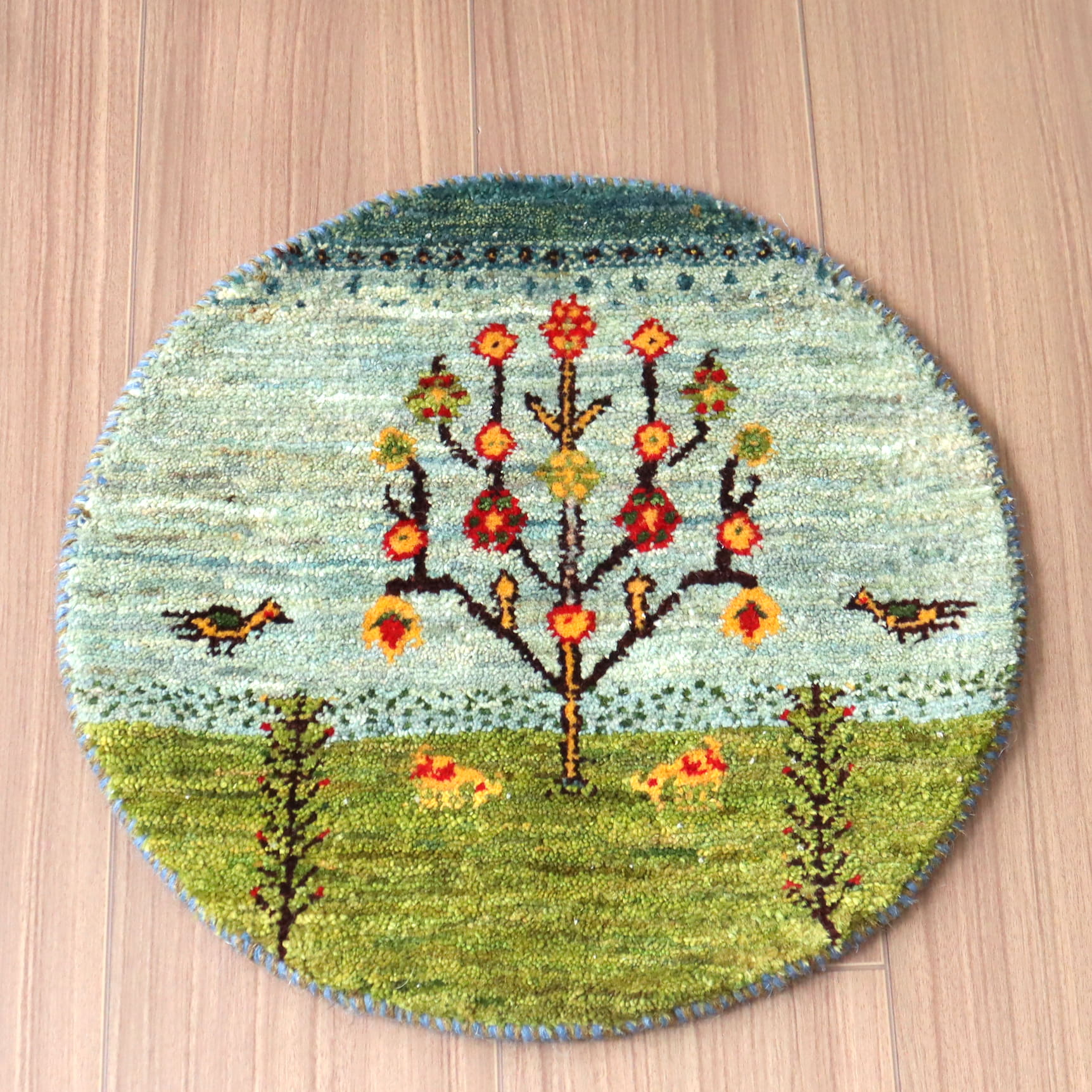 ギャッベ 円形　イラン産手織りギャベ40×40cm プラムツリー　生命の樹
