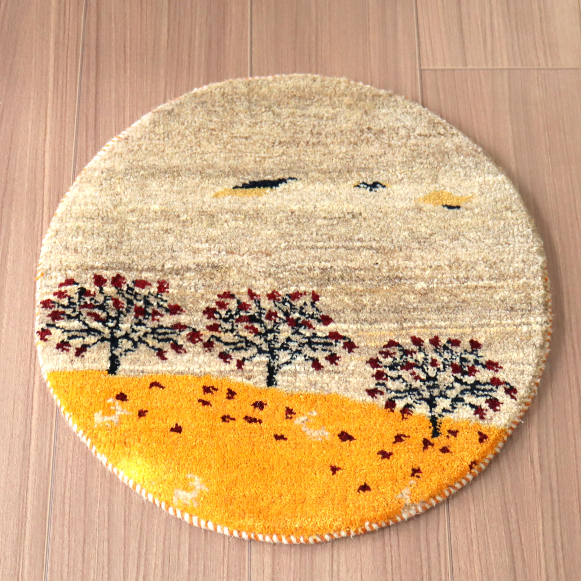 ギャッベ 円形　イラン産手織りギャベ43×43cm ザクロの樹の風景