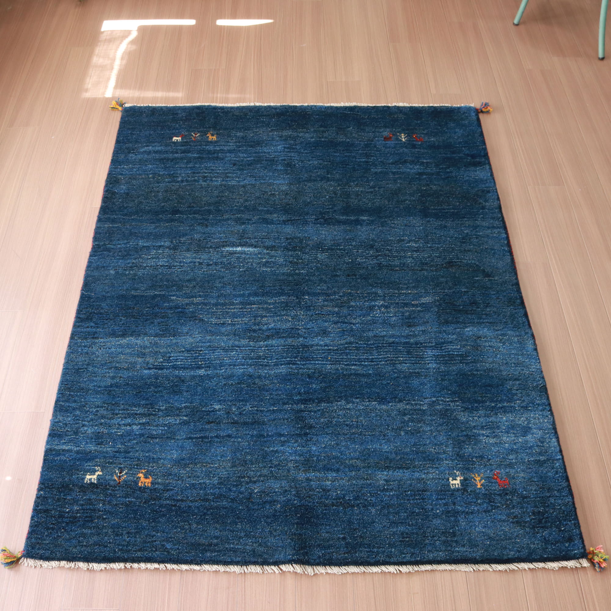ギャッベ 手織りラグ イラン産絨毯 ネイビーブルー　グラデーション　シンプル