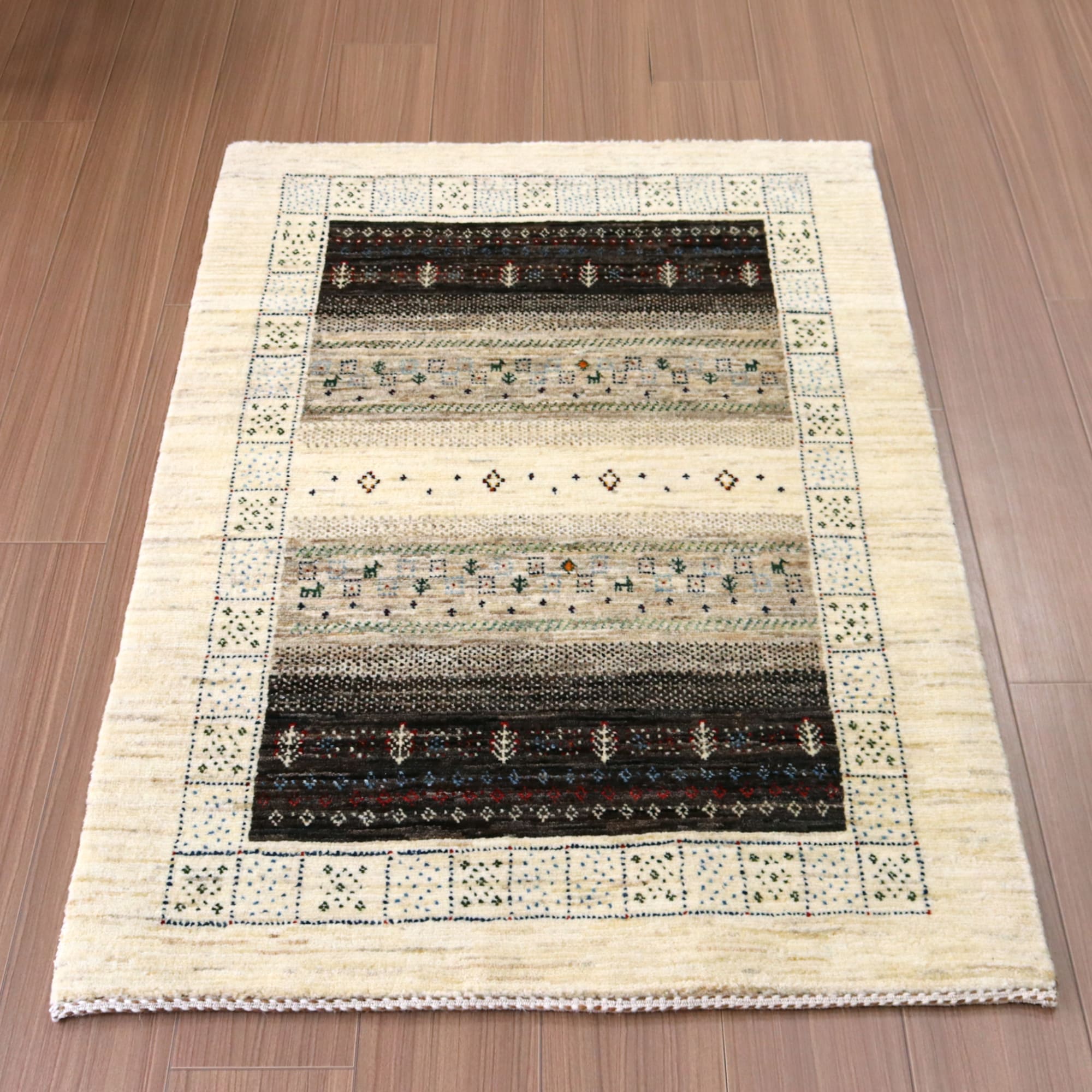 ギャッベ　バナフシェ　イラン産手織りラグ126×86cm ナチュラルアイボリー＆グレーグラデーション