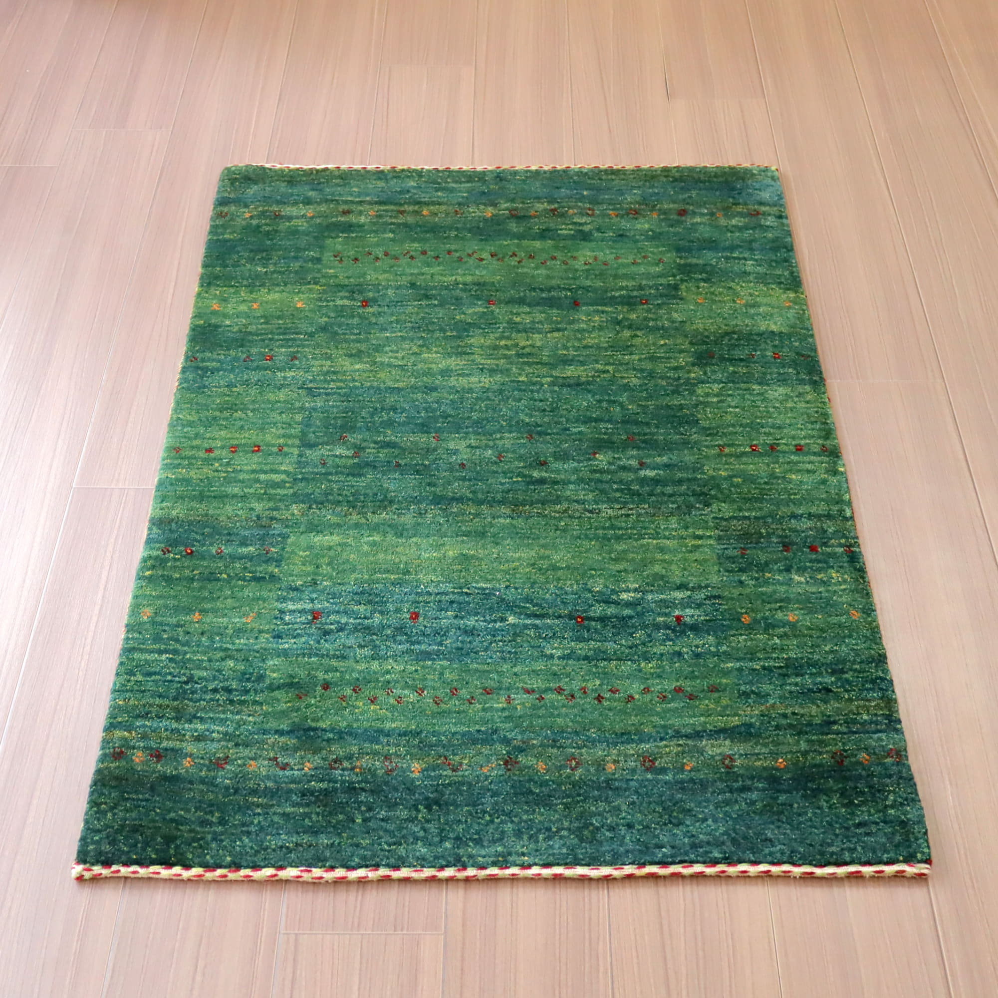 ギャッベ　ロリアタシュ　最高級の細かな織り122×80cm グリーングラデーション