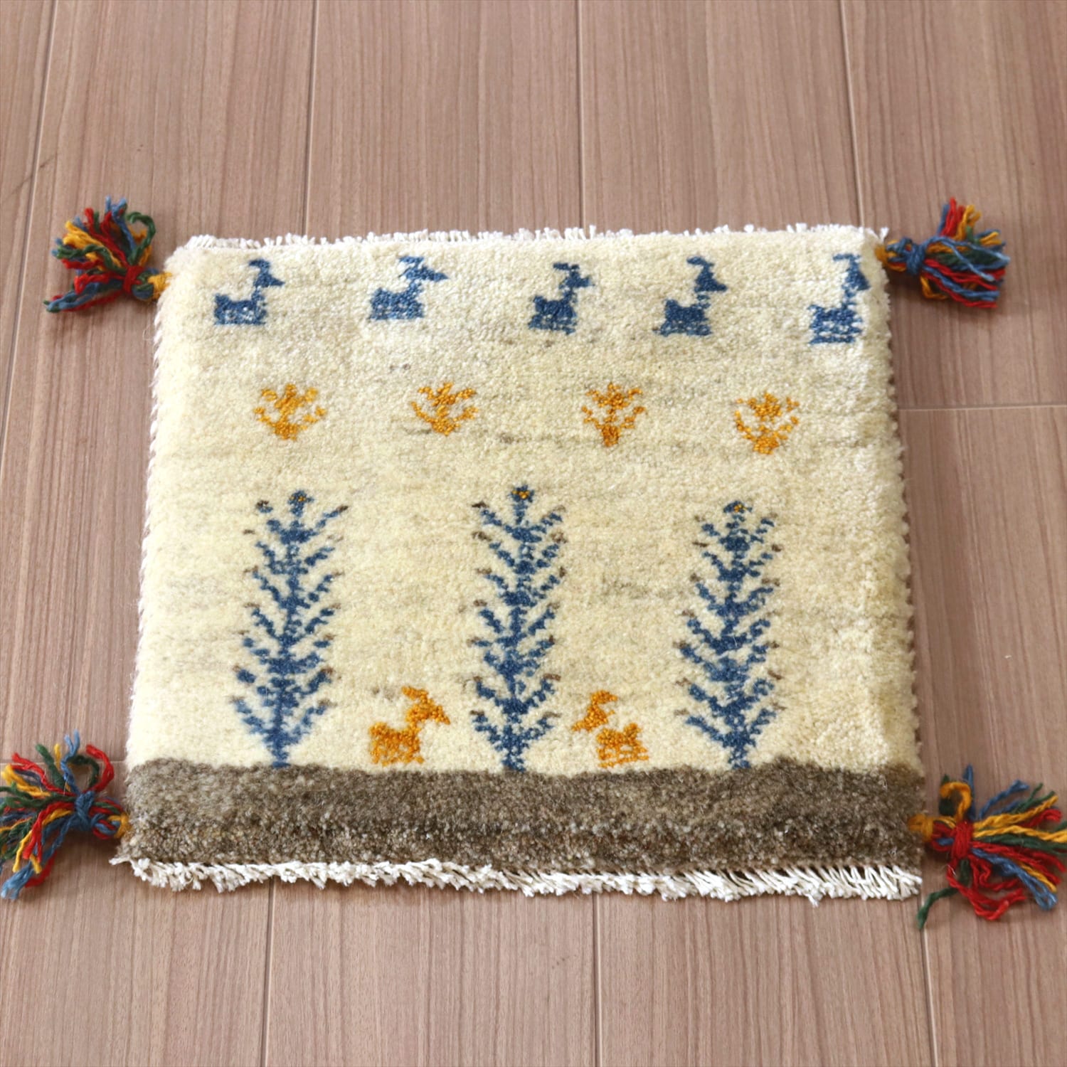 ギャッベ Gabbeh 座布団サイズギャベ 37x38cm ナチュラルアイボリー イラン製手織り