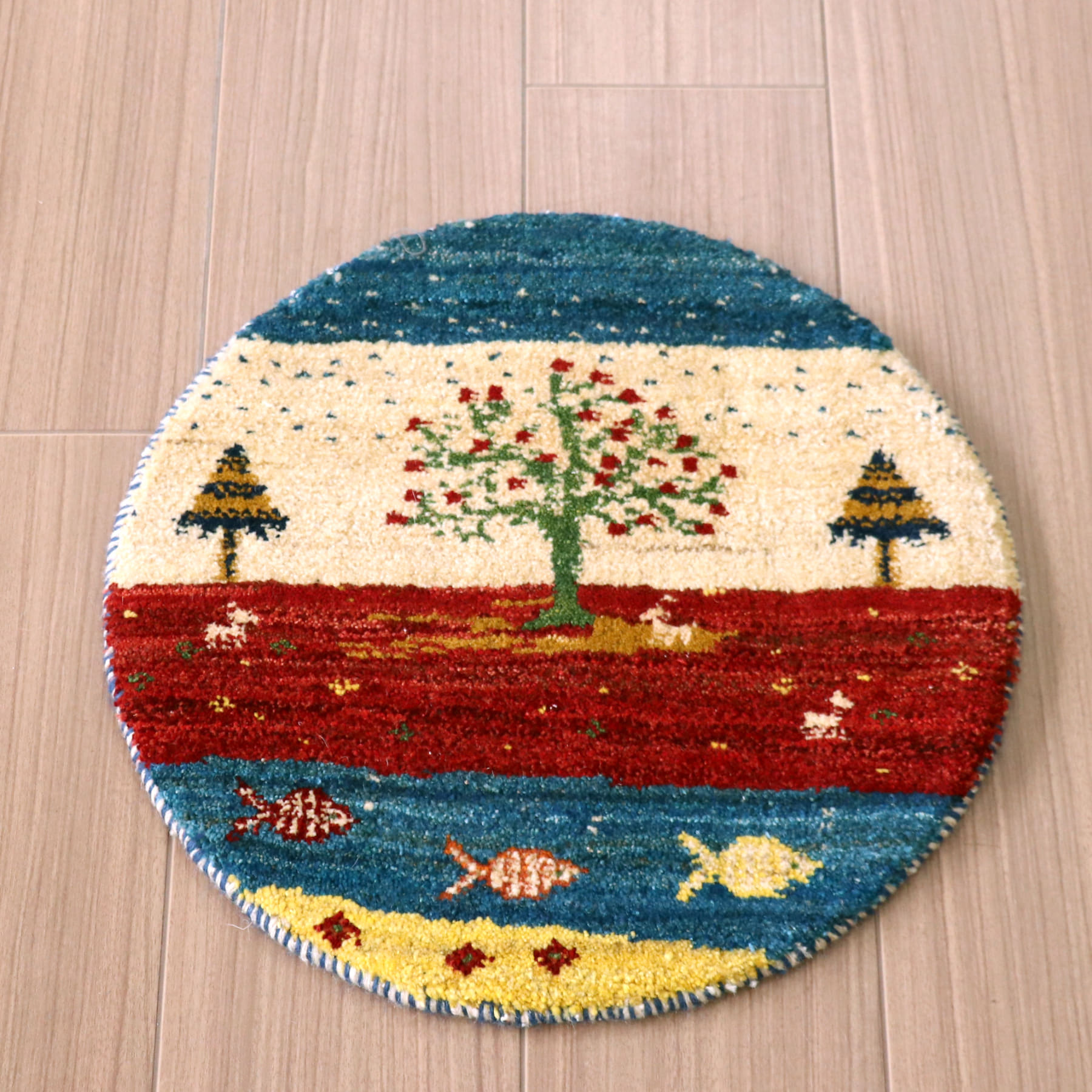 ギャッベ 円形　イラン産手織りギャベ41×41cm 生命の樹のある風景