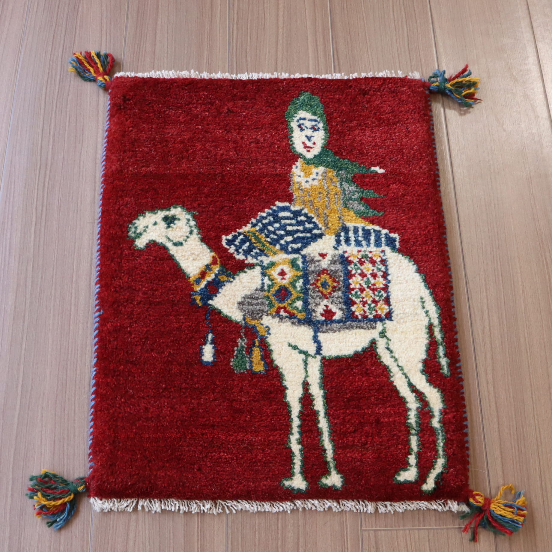 ギャッベ イランの手織りラグ GABBEH 61x46cm レッド ラクダ