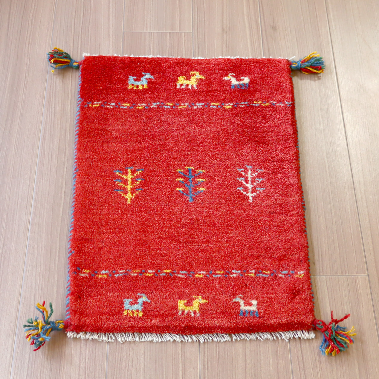 ギャッベ ミニギャベ イラン　 62x43cm レッド　動物と草花モチーフ